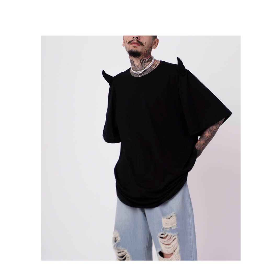 The Devil Wears Huemn T-Shirt 2.0 (Black)