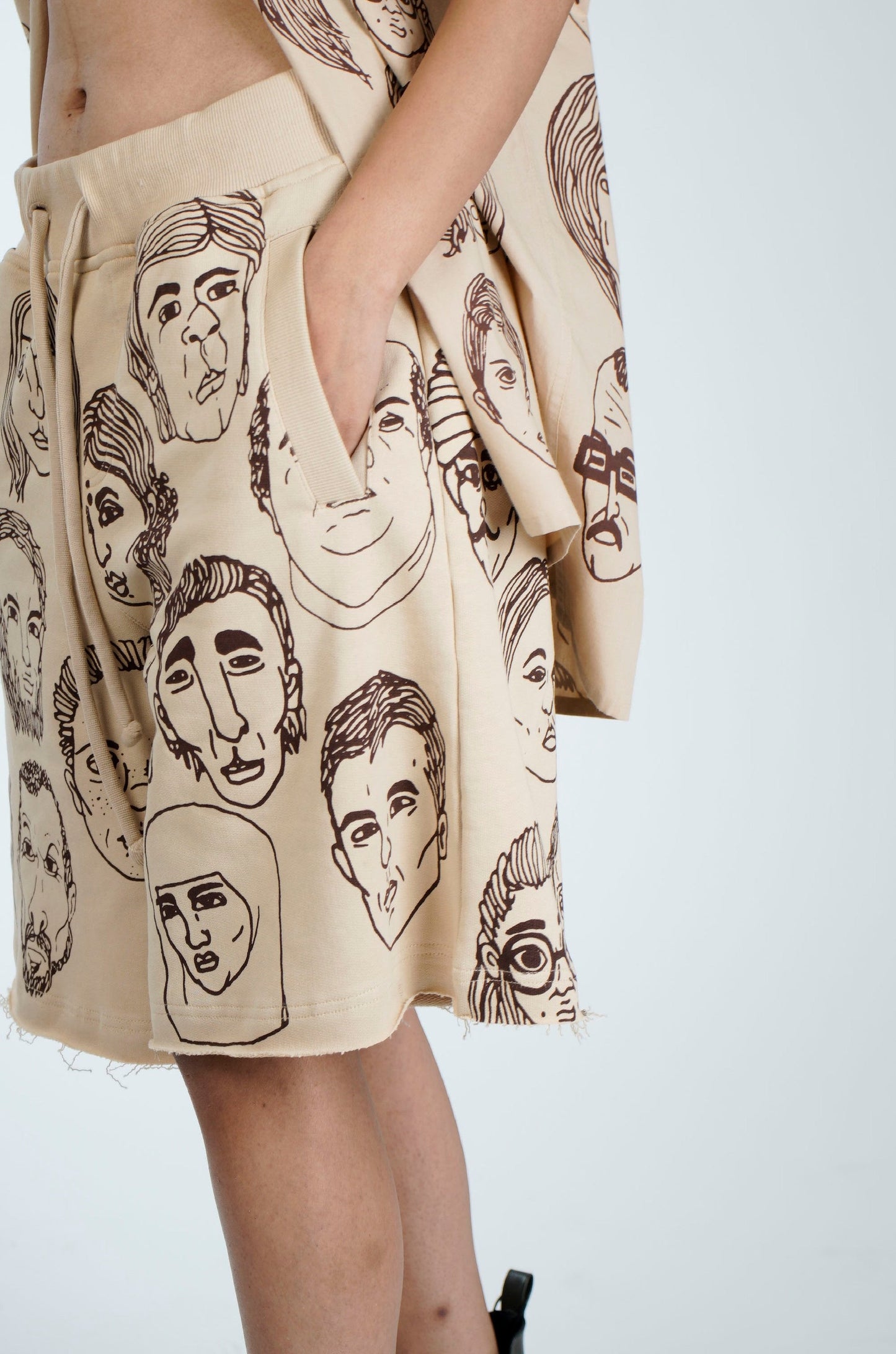 Diversity Shorts (Beige)