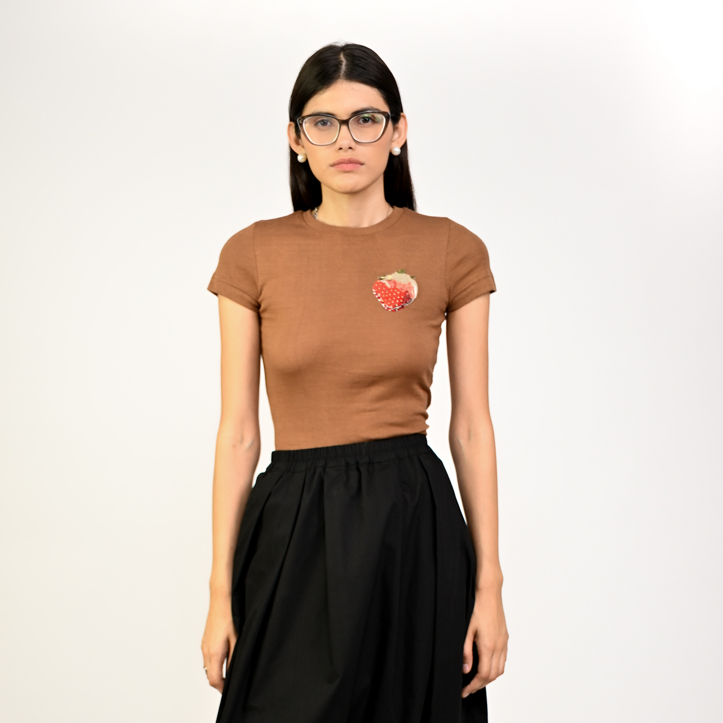 Embroidered Fitted T-shirt (Brown)