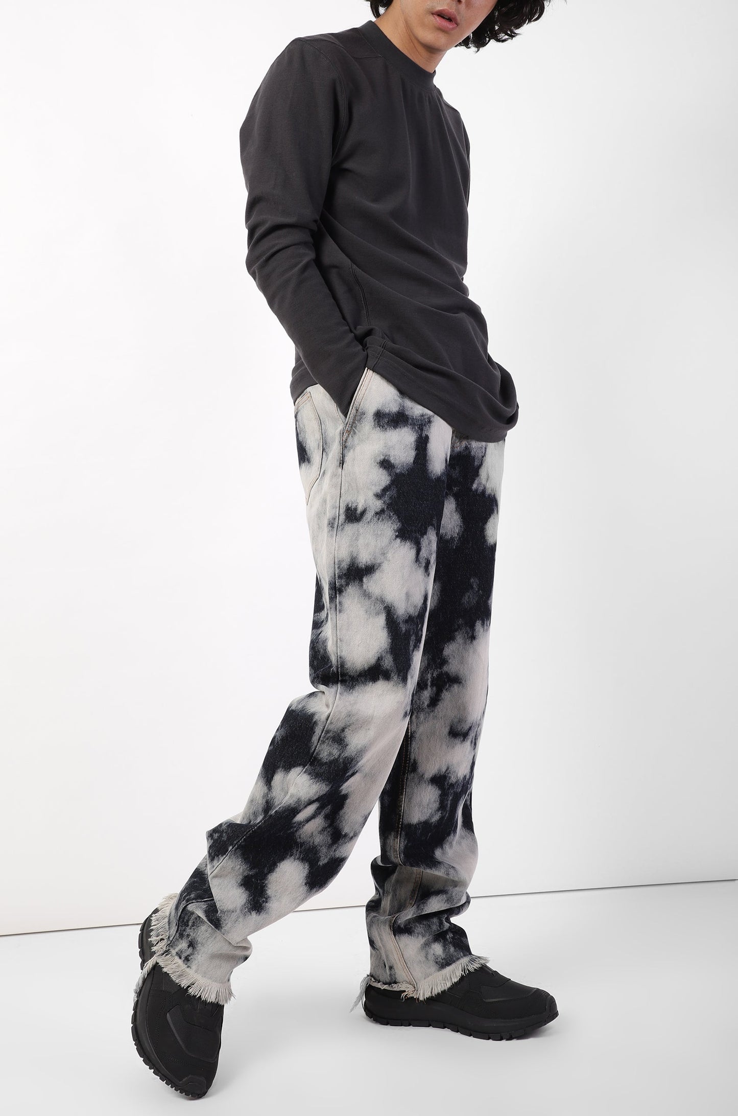 Huemn Basics Fitted Mens T-Shirt (Charcoal)