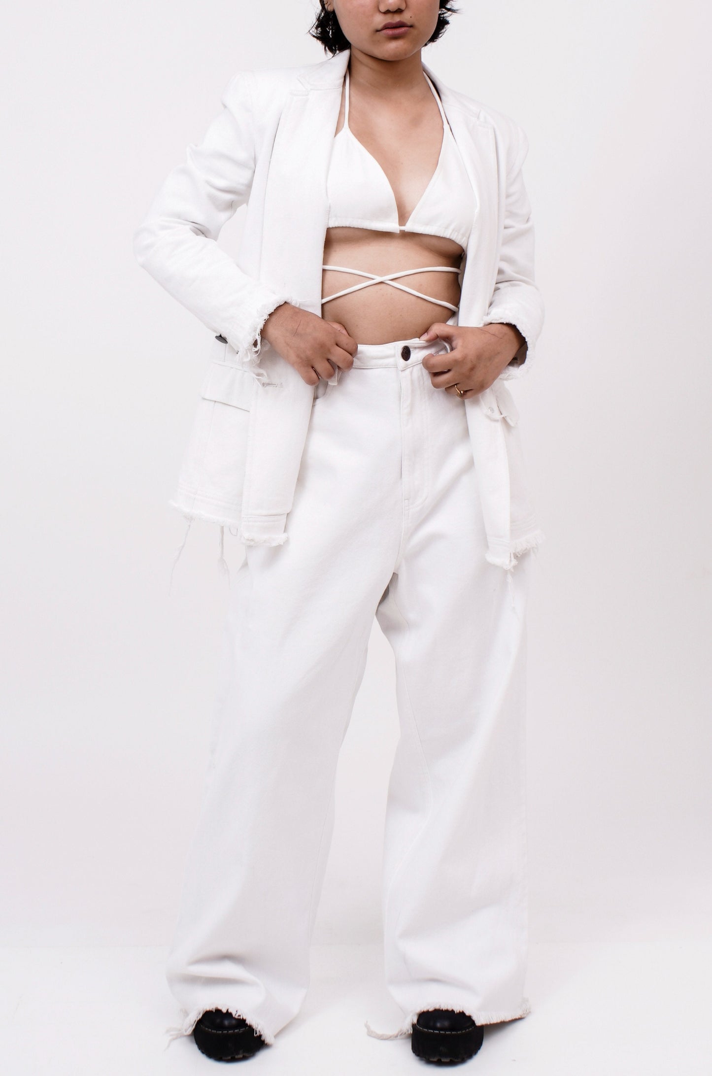 Distressed Denim Blazer (White)