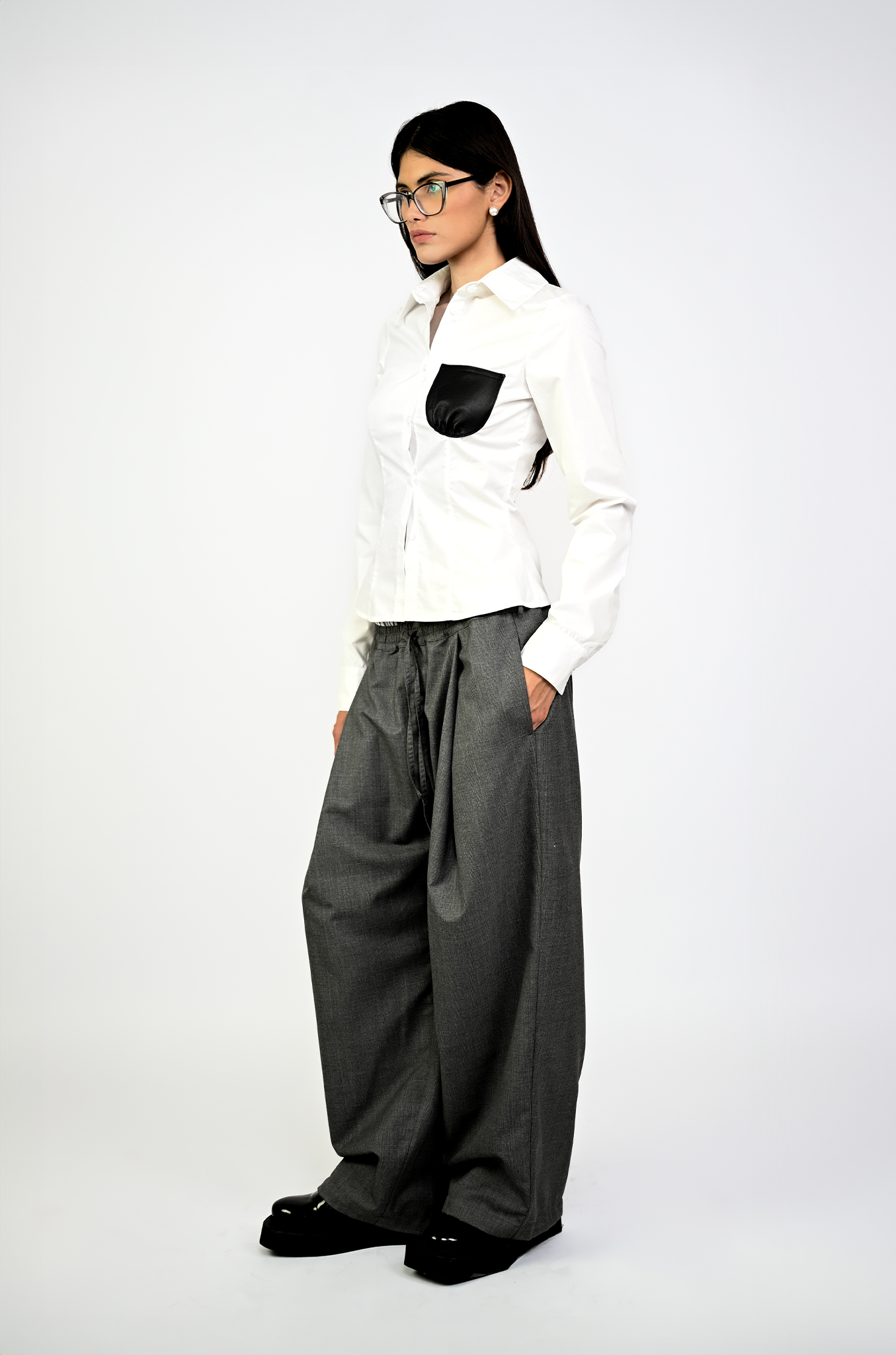 HUEMN Corset style shirt with pocket detail (White)