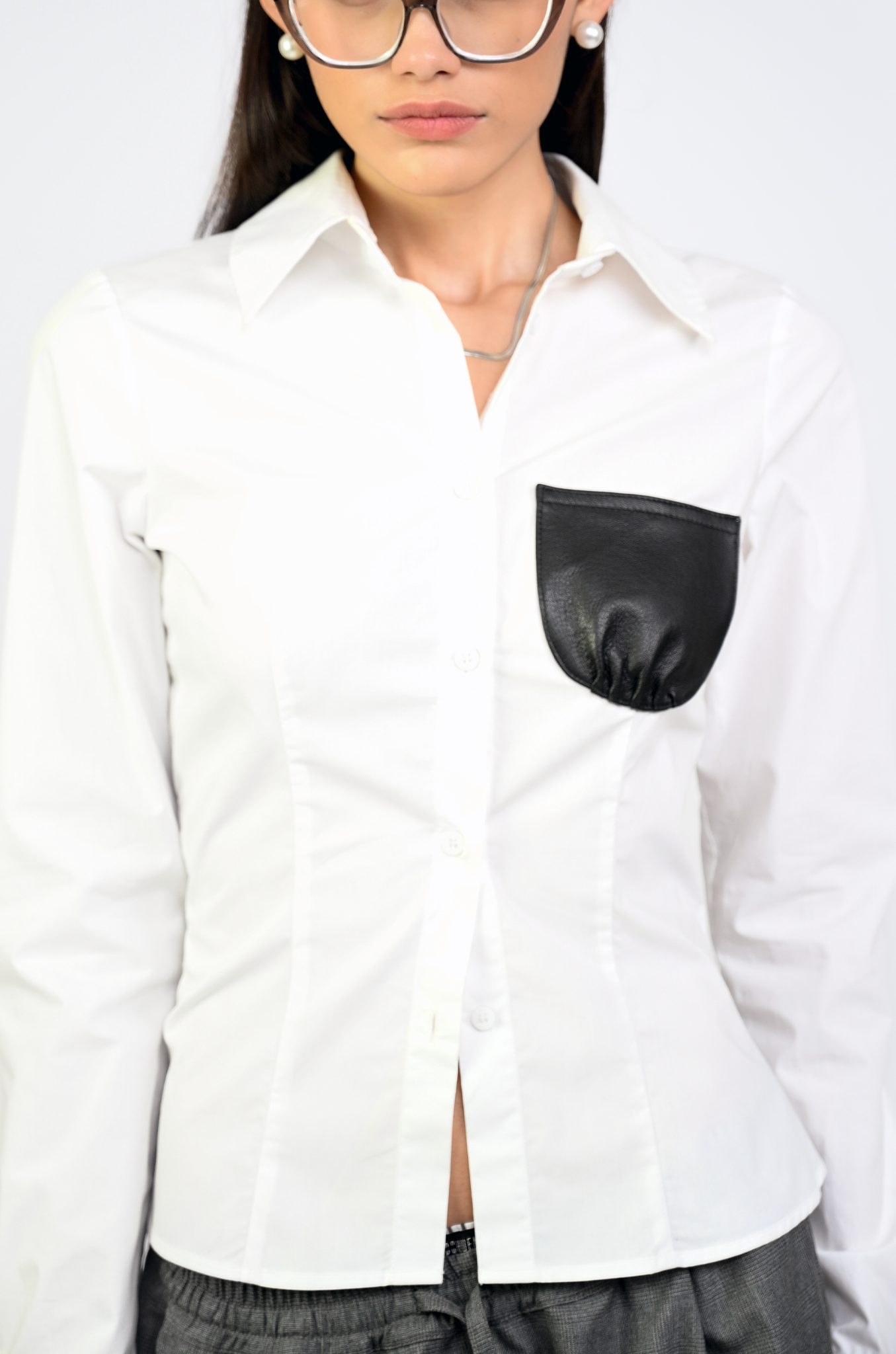 HUEMN Corset style shirt with pocket detail (White)