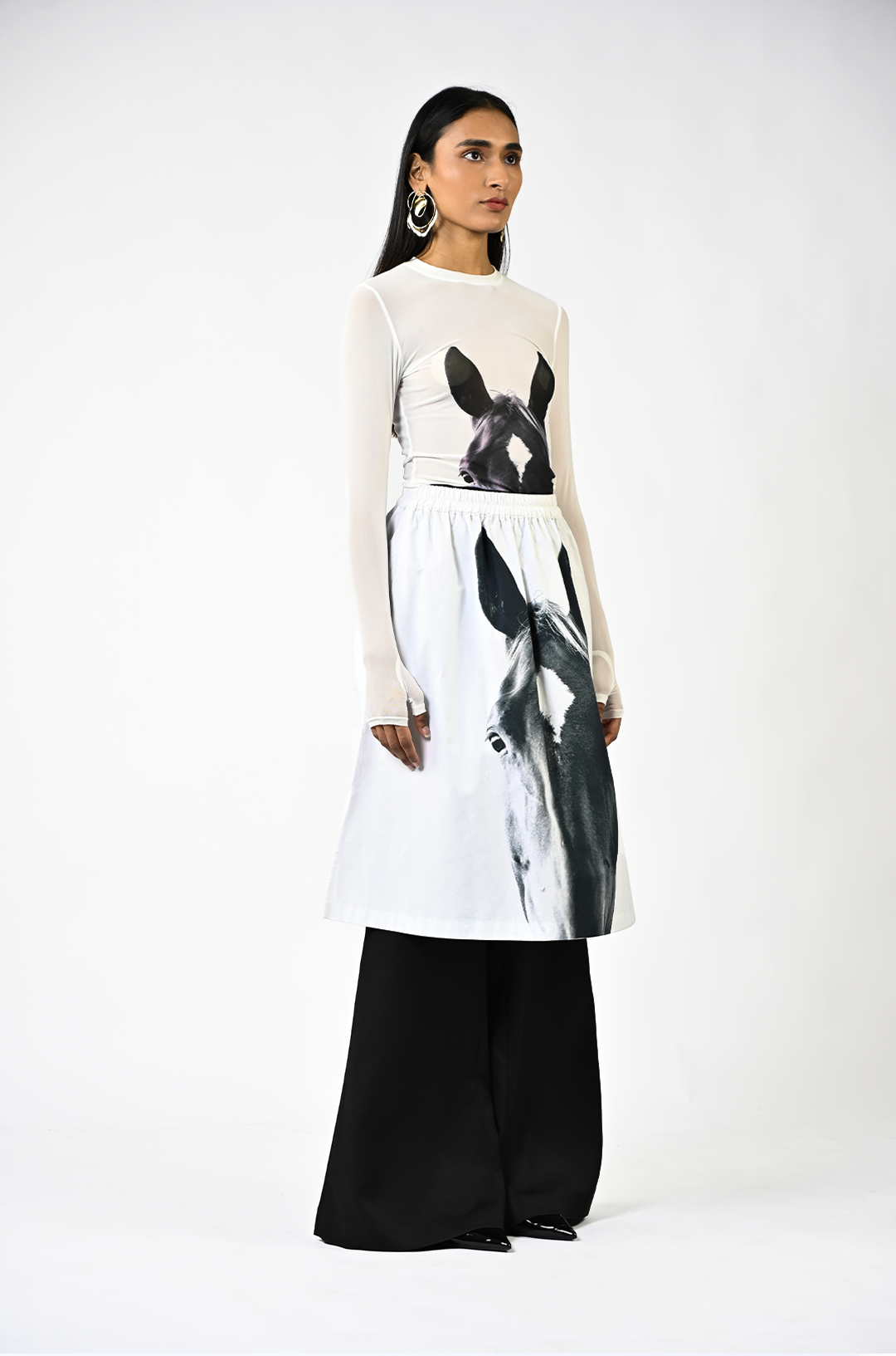 Sculpted gloved horse printed top