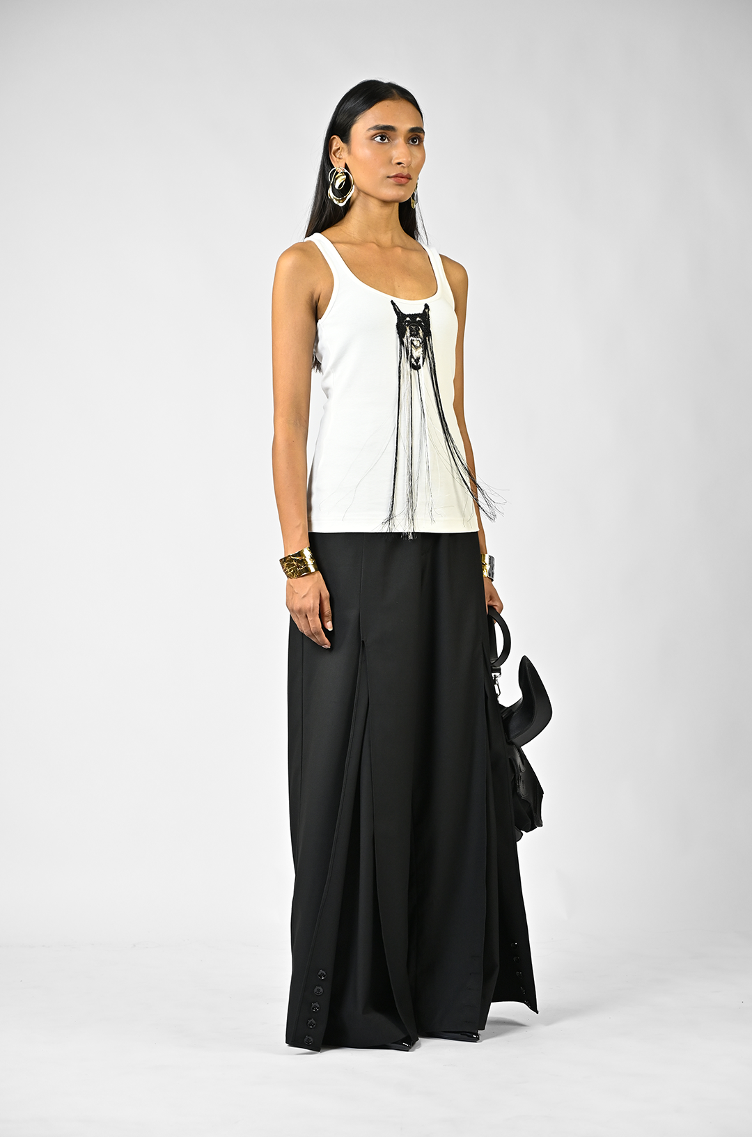 HUEMN Hand-embroidered canine white vest with hanging silk threads (Women's)