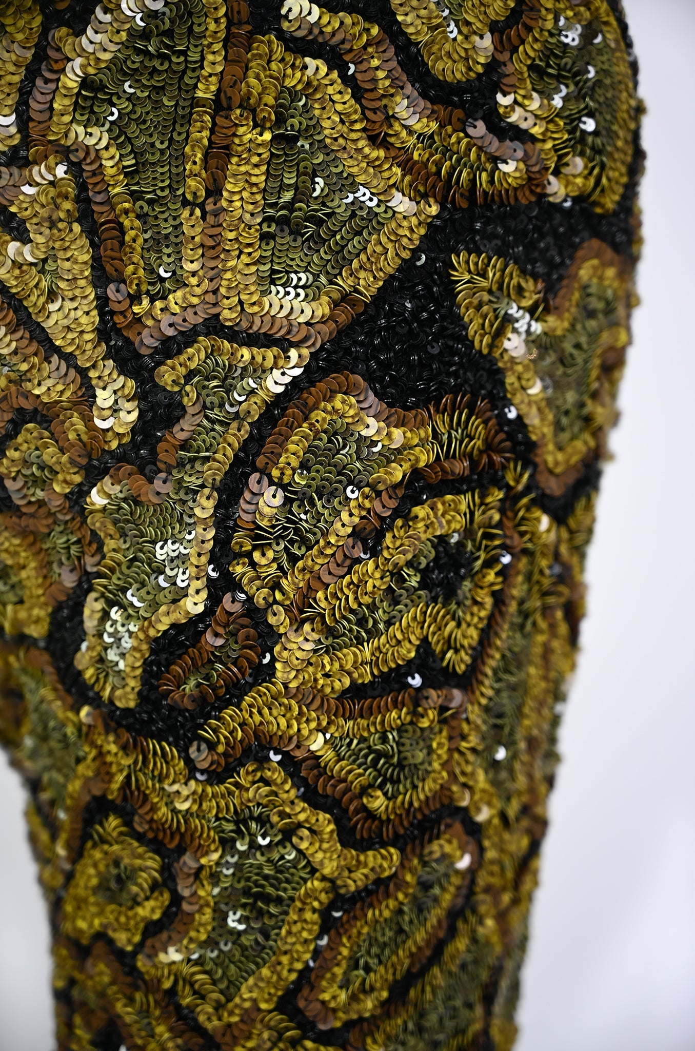 'Snake-skin' leggings