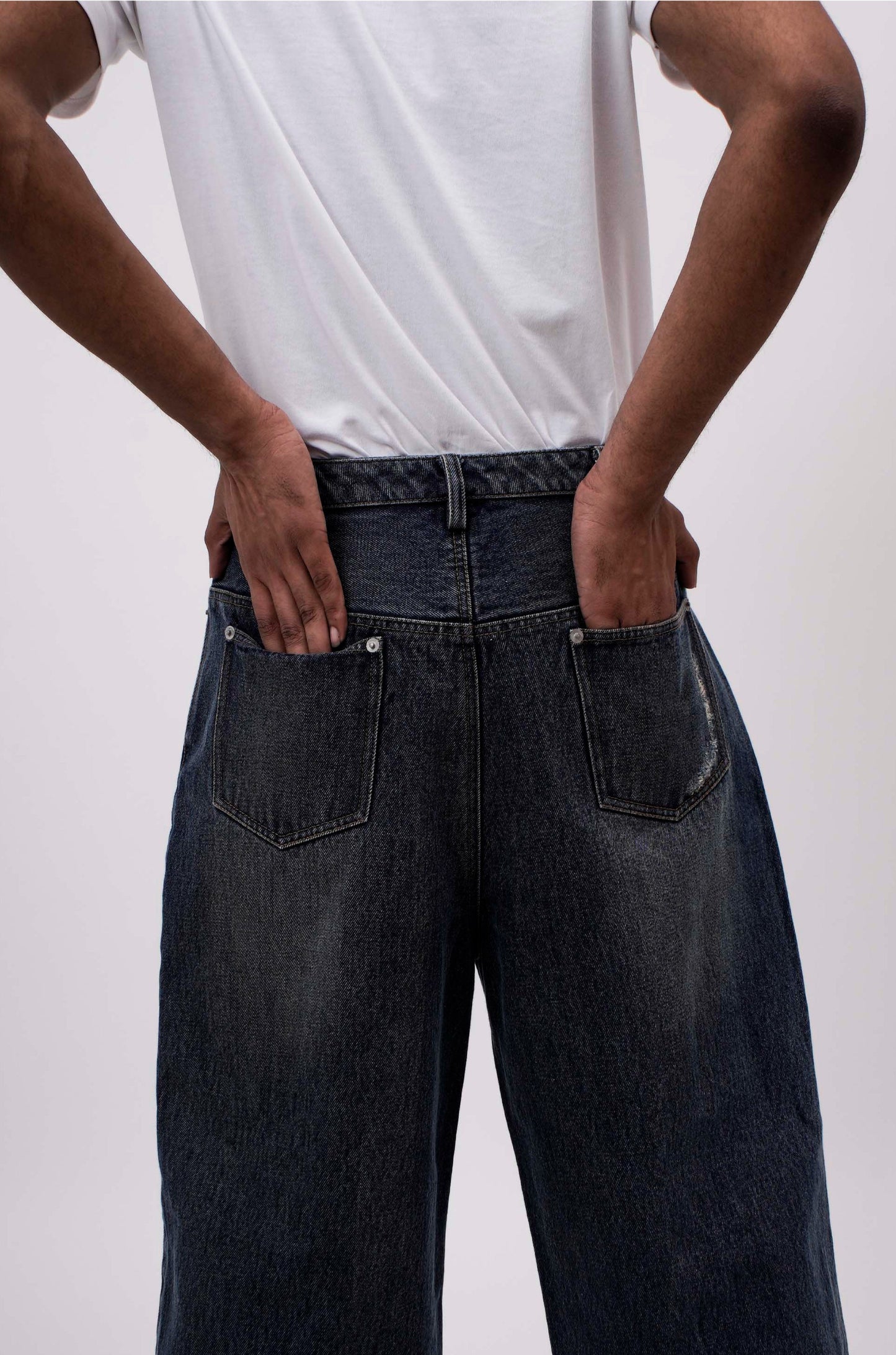 Indigo Distressed Jeans