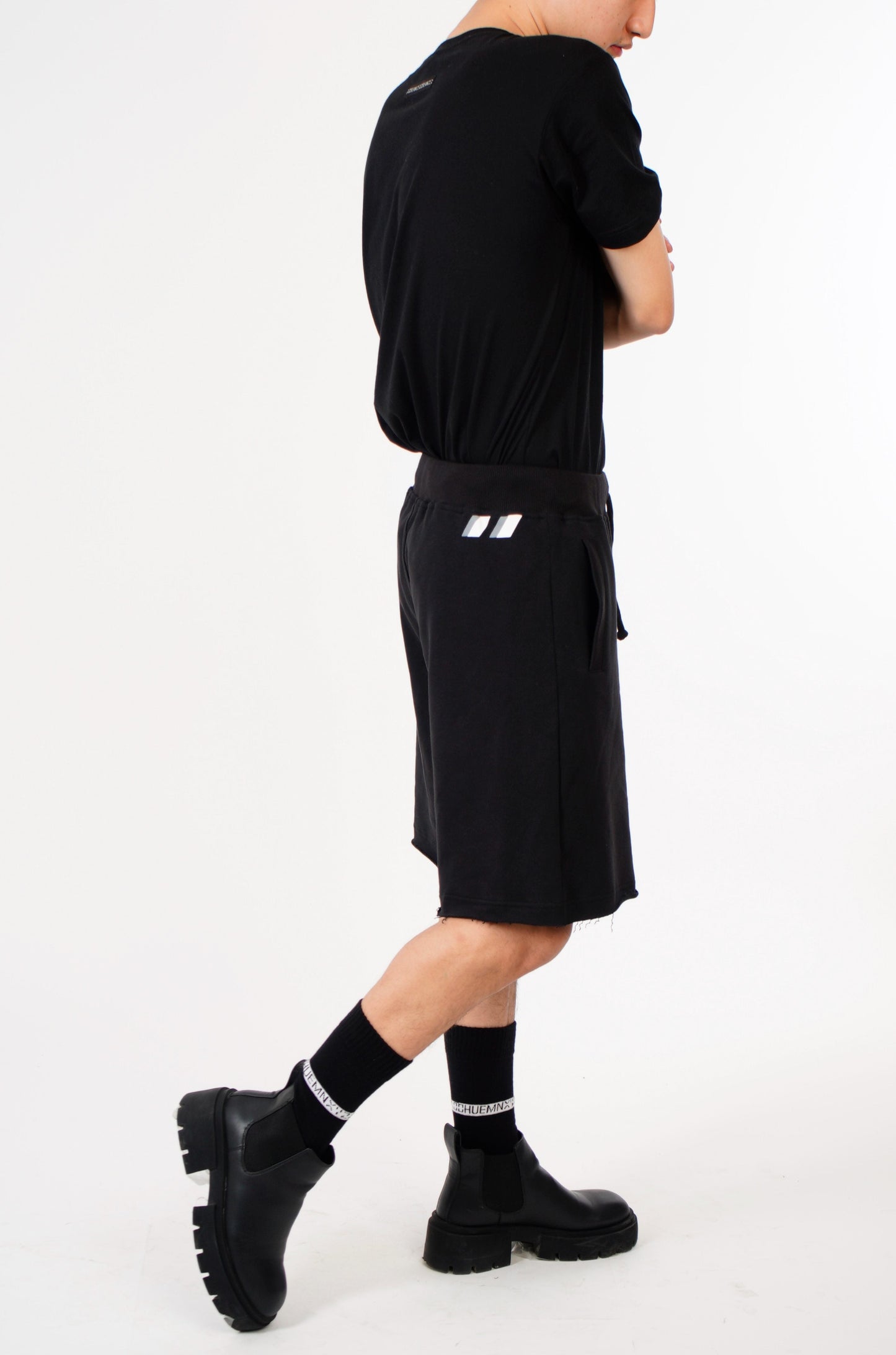 Diversity 1.1 Shorts (Black)