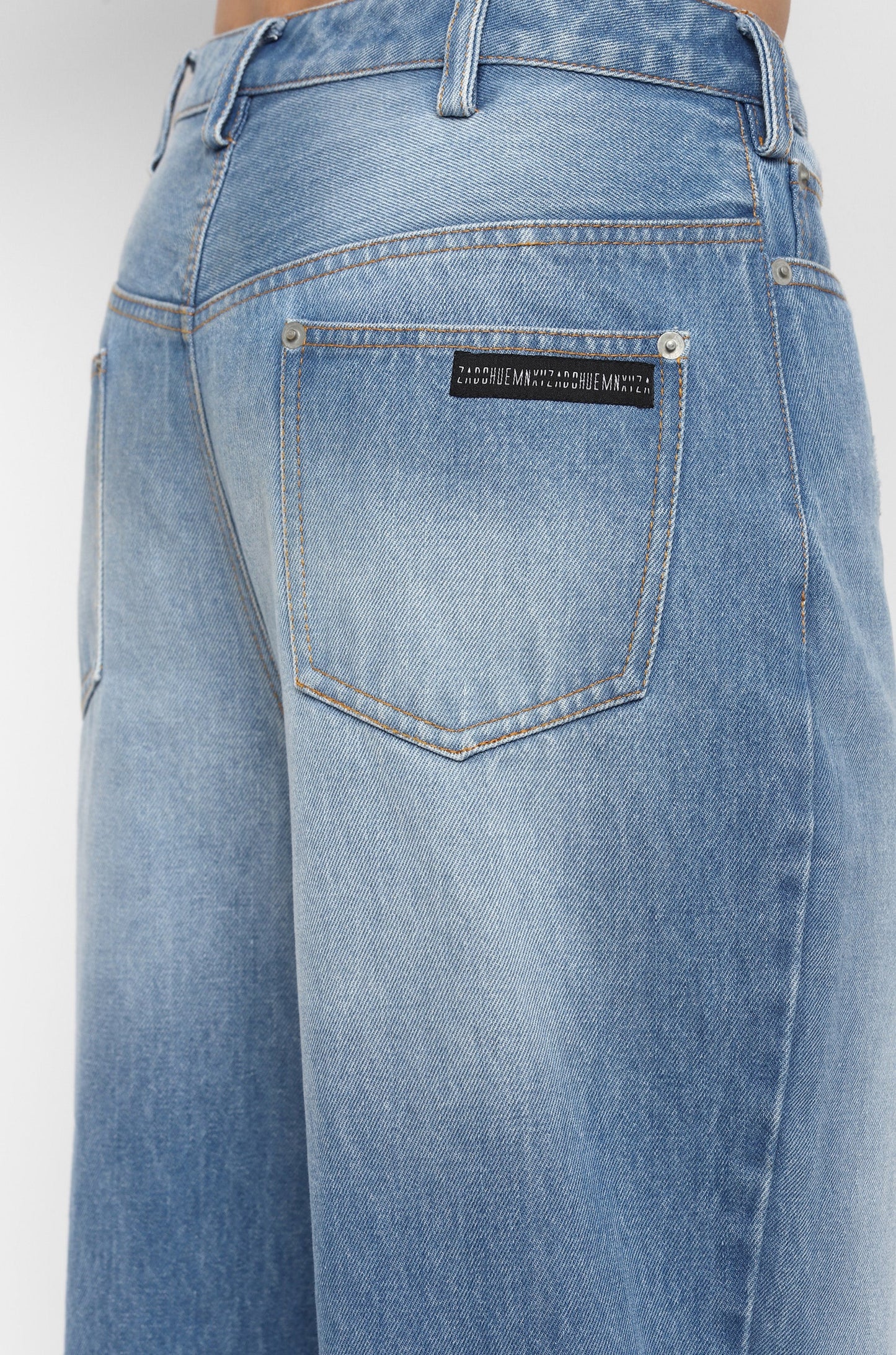 Huemn Evolution Gorilla Insignia Jeans (Light Wash)