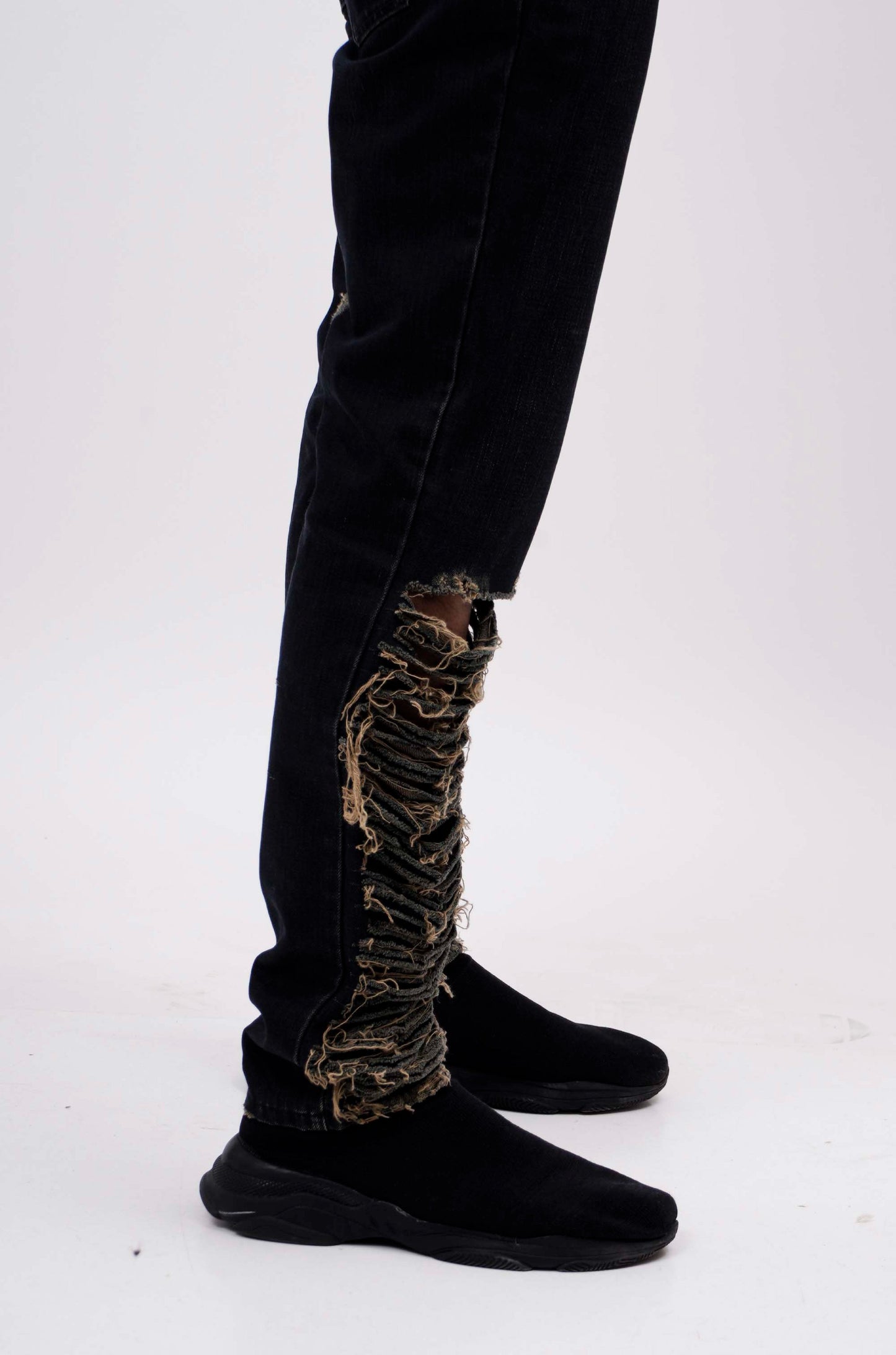 Indigo Slit And Frayed Jeans