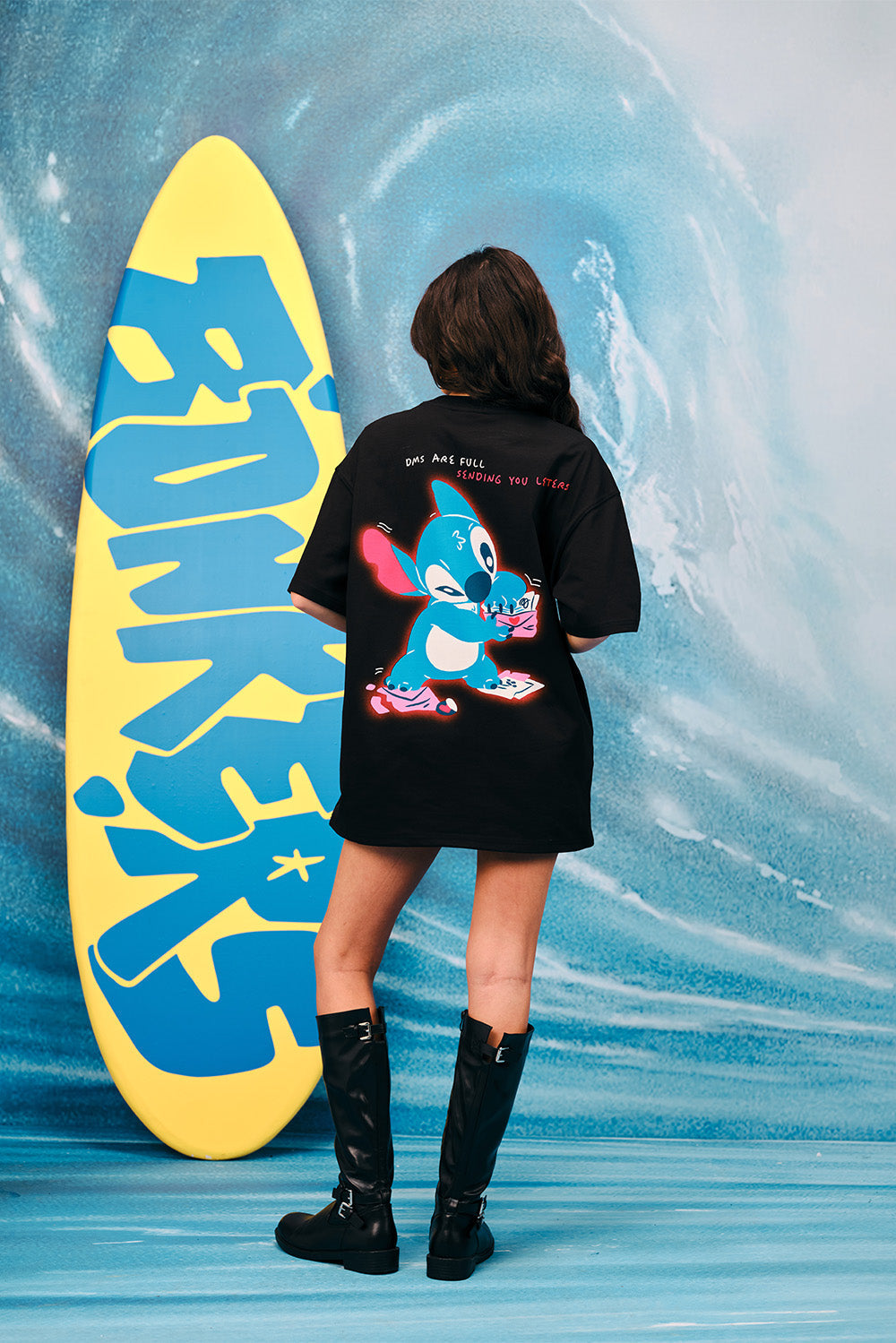 Friend in Need Oversized T-shirt