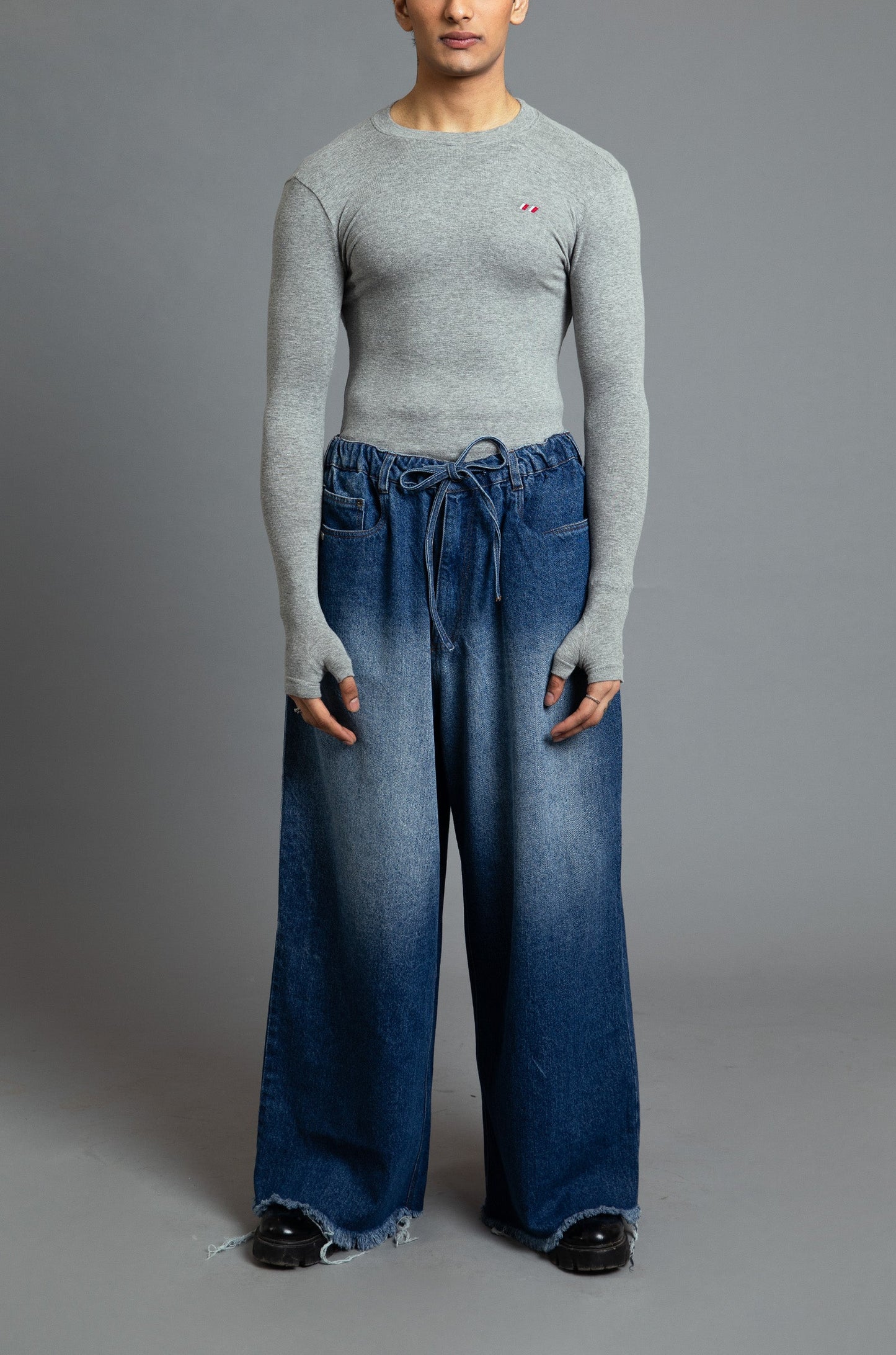 Royal Enfield Hunter 350 x HUEMN dark-washed denim (Indigo)