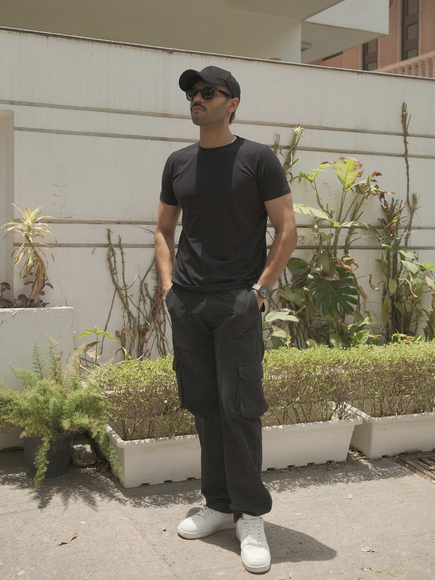 Basic Slim Fit T-shirt -Black