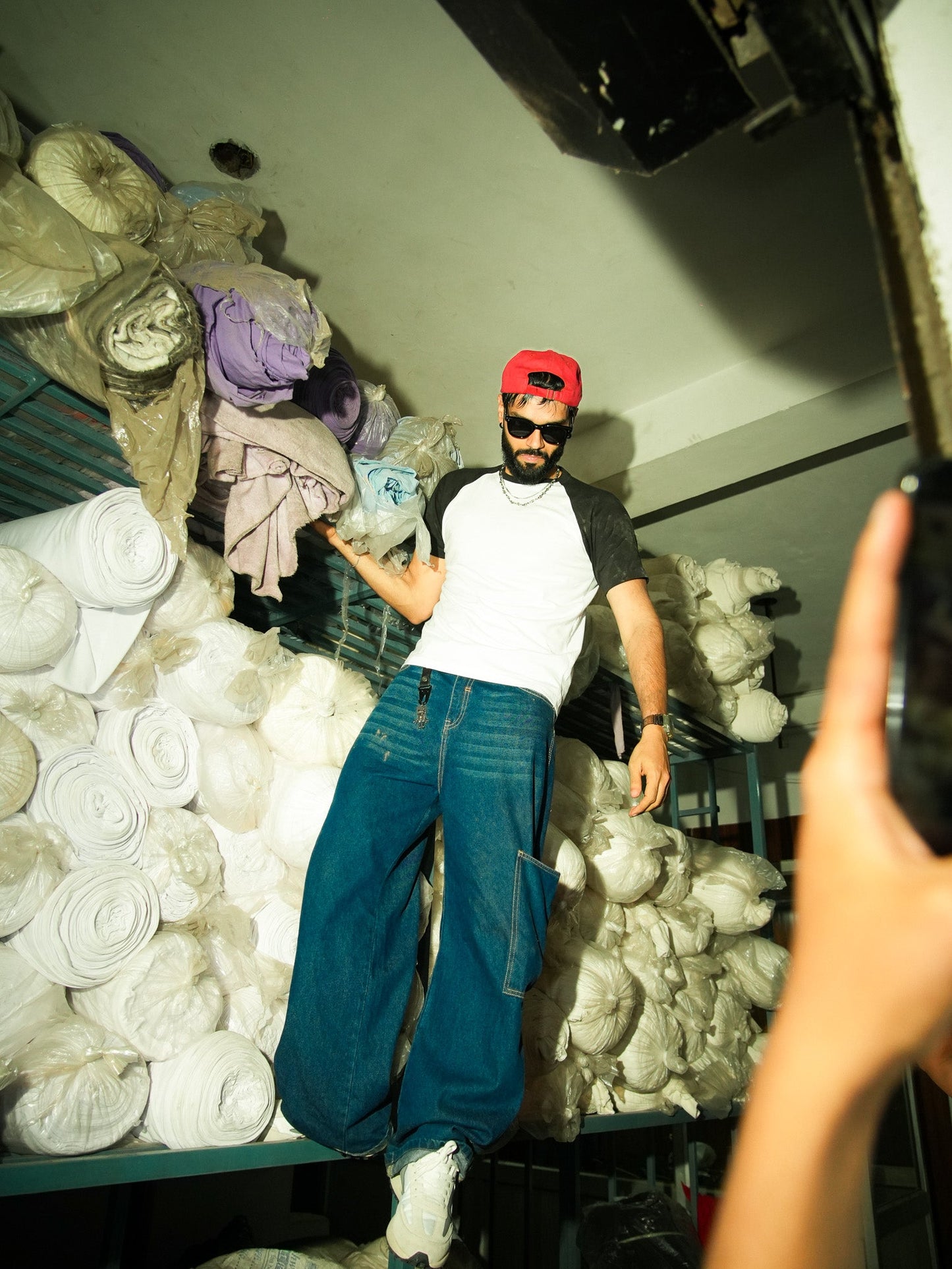 Reverse Raglan Slim Fit T-shirt - Black