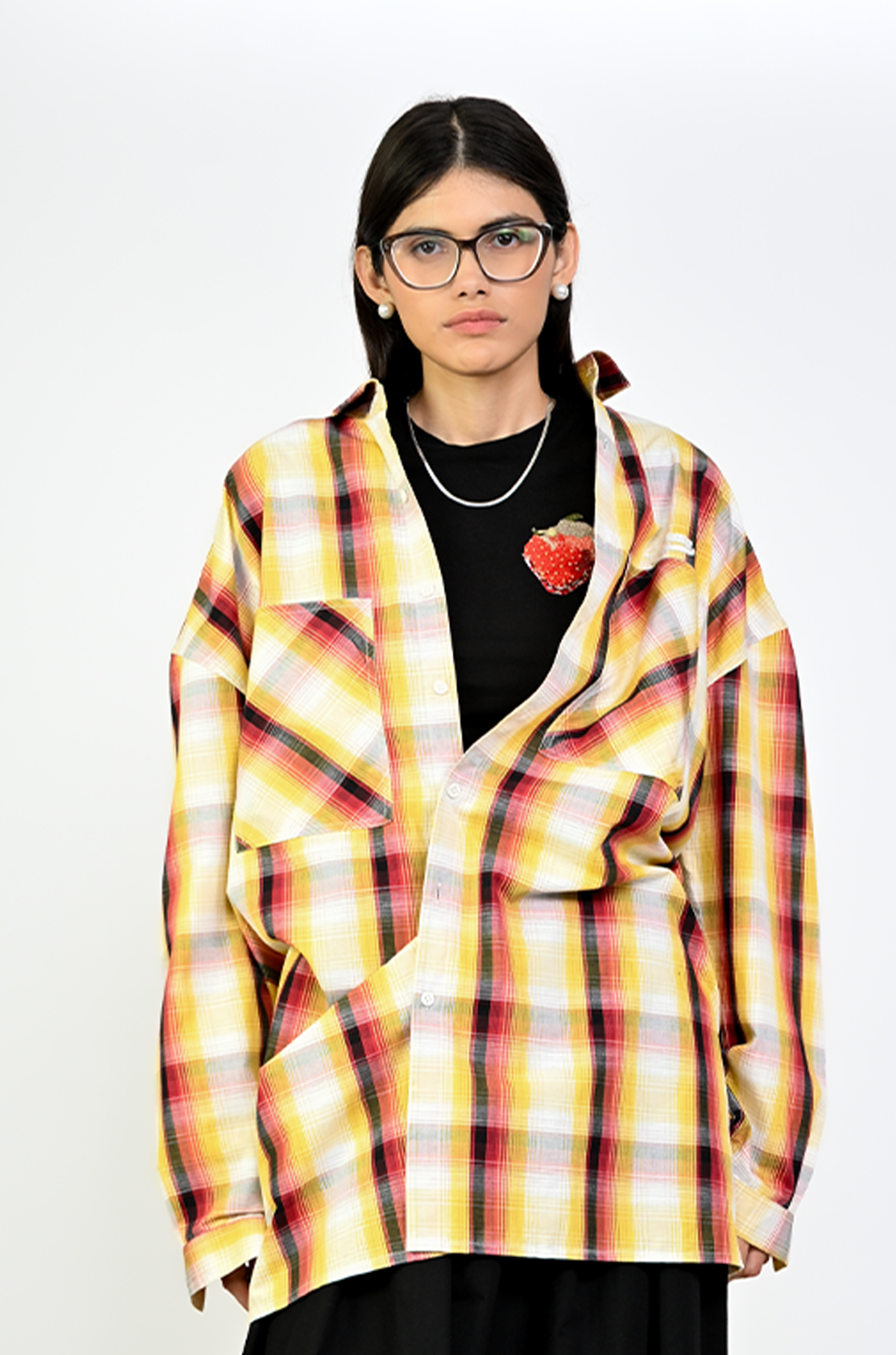 Embroidered Fitted T-shirt (Black)