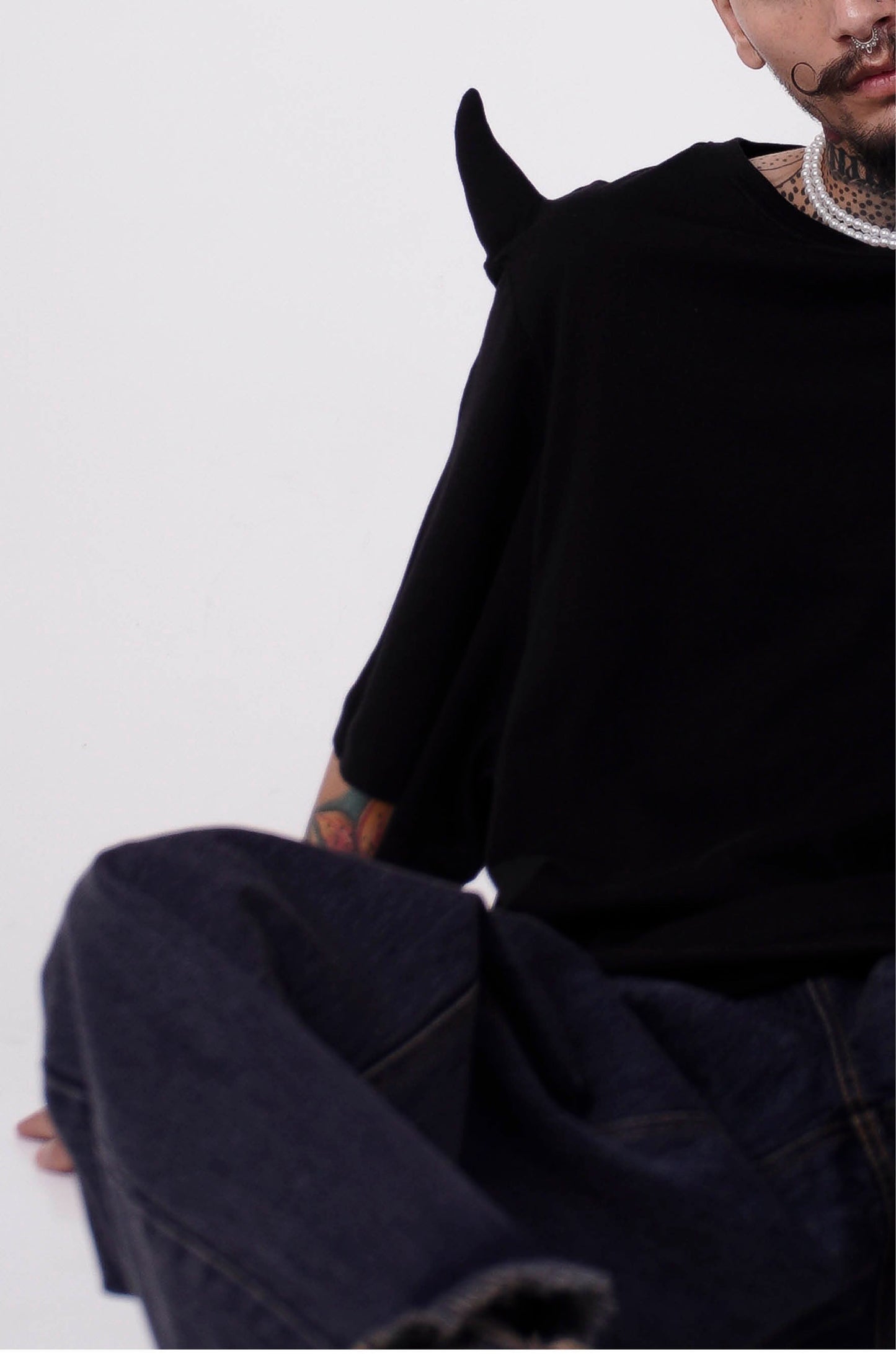 The Devil Wears Huemn T-Shirt 2.0 (Black)