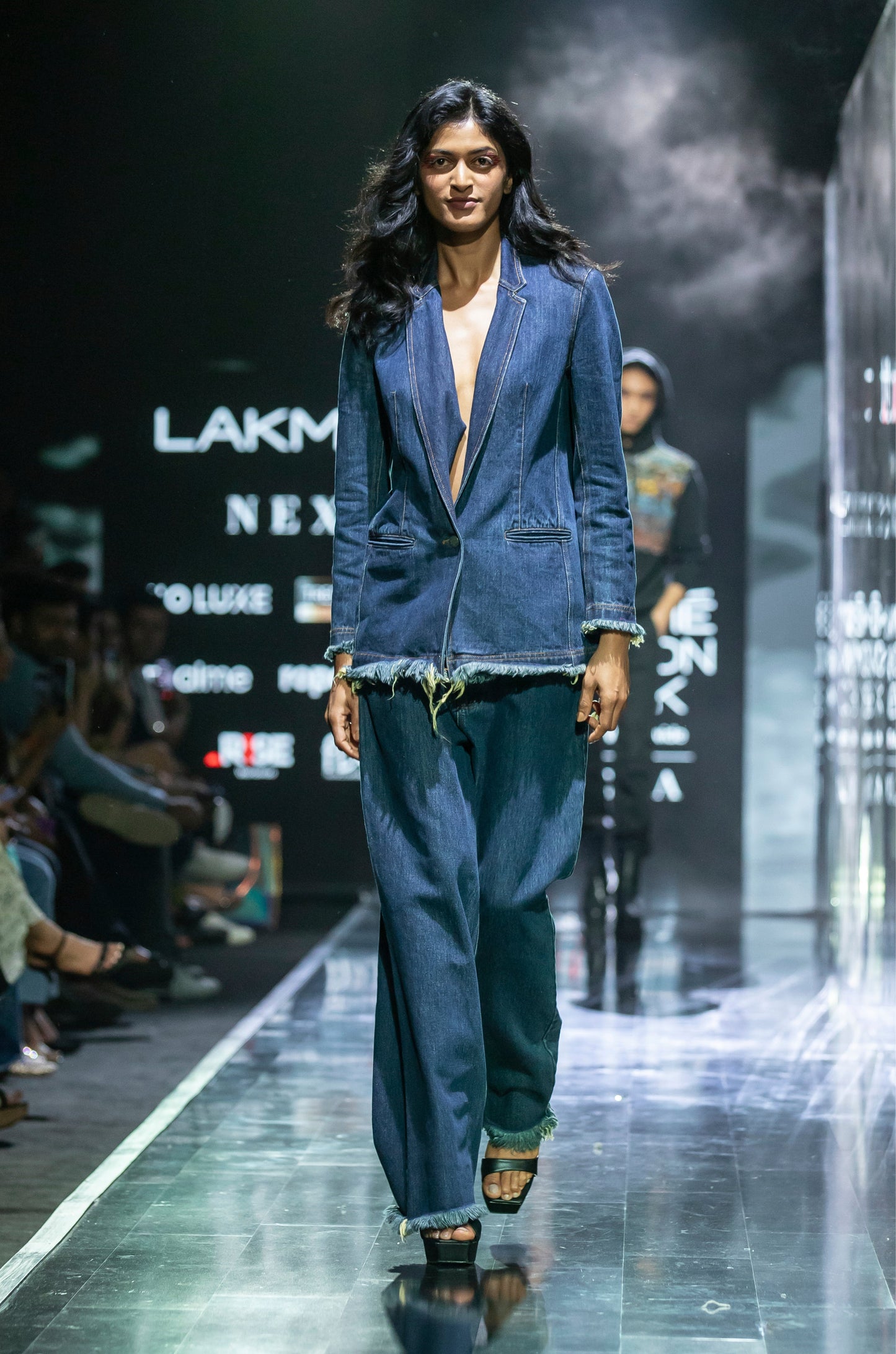 Distressed Denim Blazer (White)