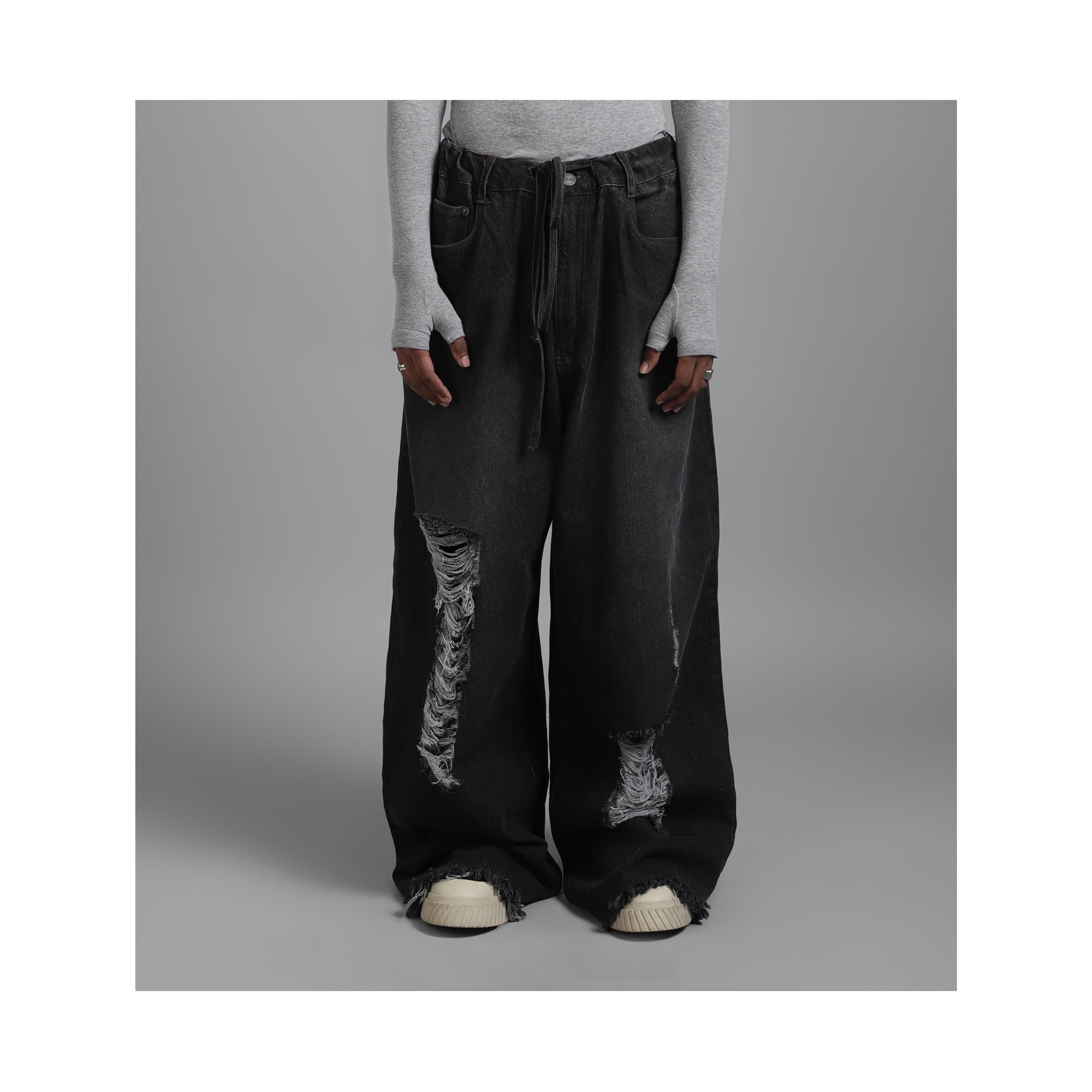 SuperHUEMN Dark Wash Faded Effect Classic Distressed Jeans (Black)