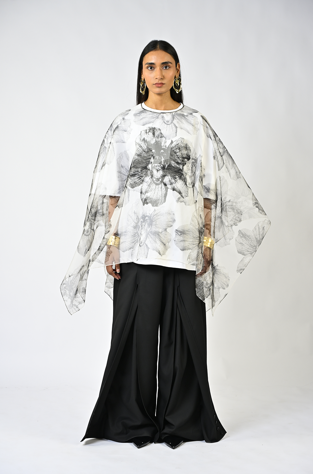 Canine printed sleeveless organza kaftan