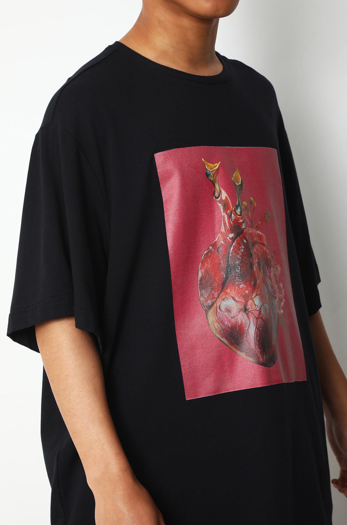 'Birth Of A Heart' Print T-Shirt (Black)