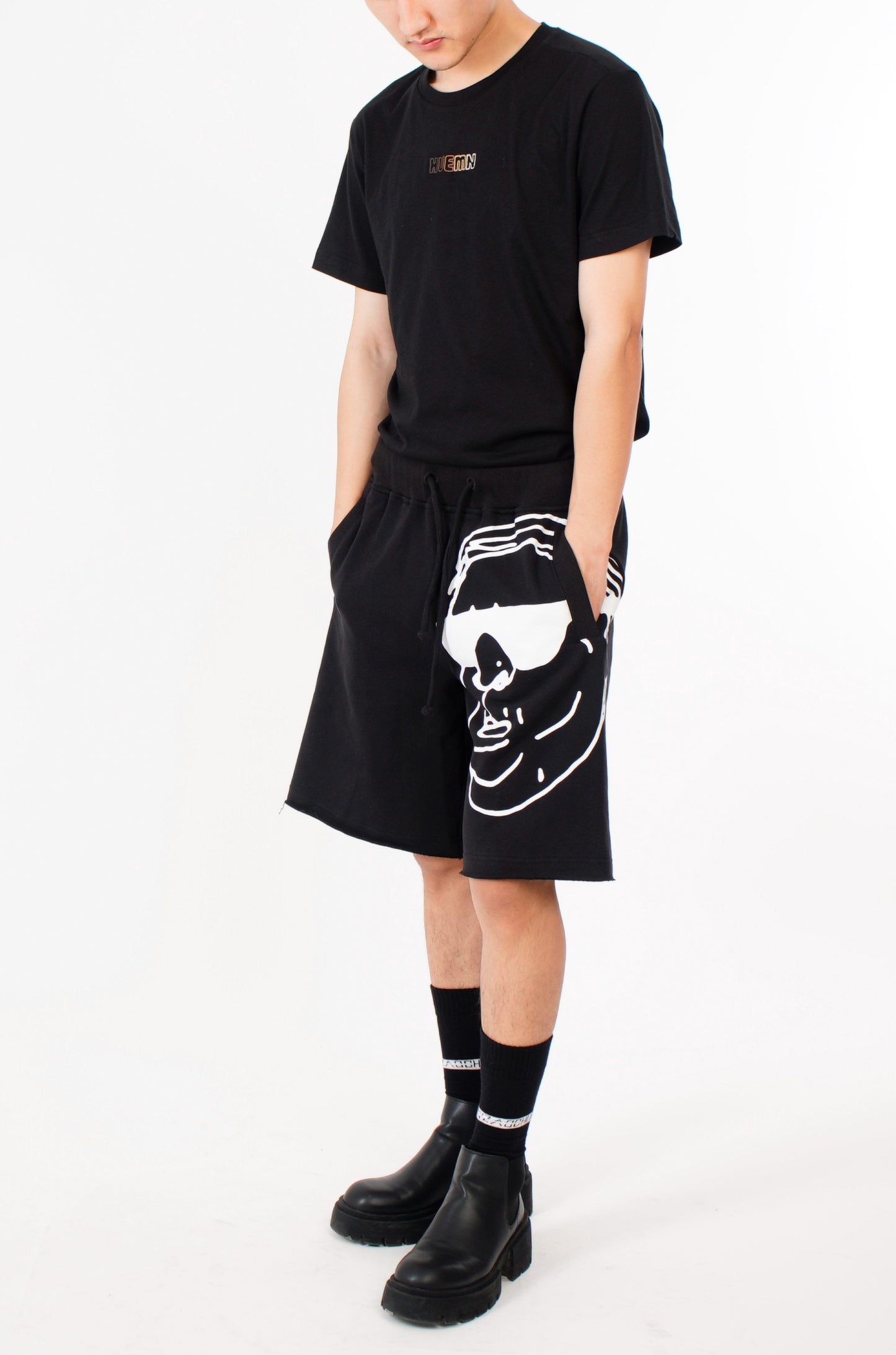 Diversity 1.1 Shorts (Black)