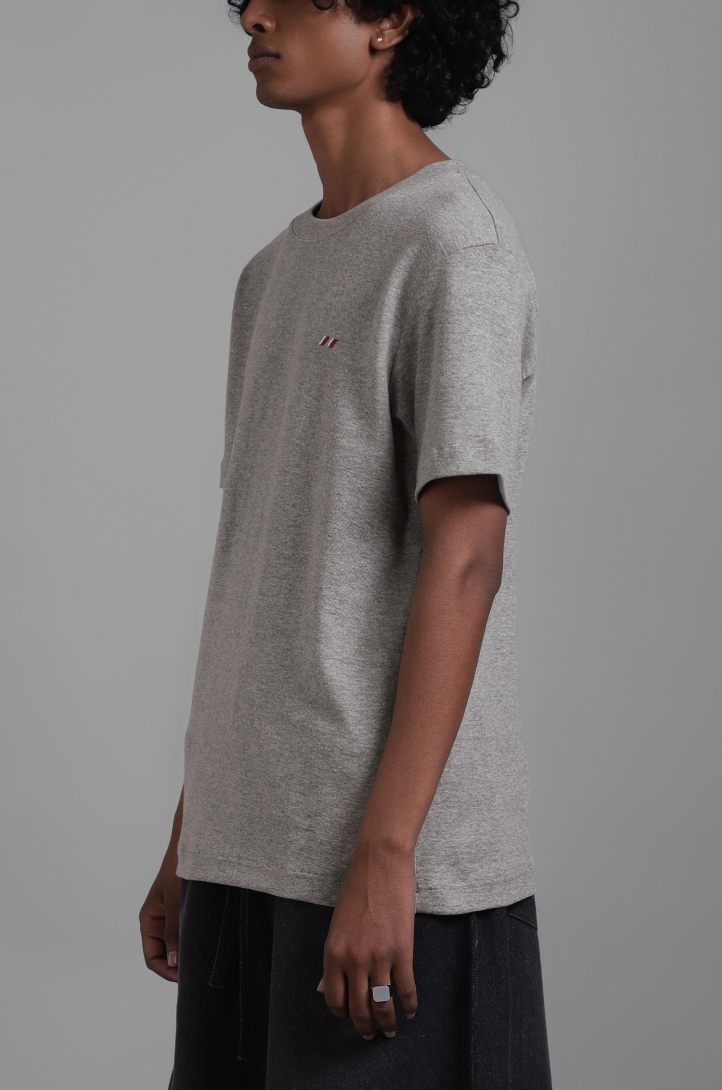 SuperHUEMN Striped Fitted T-shirt (Melange Grey)