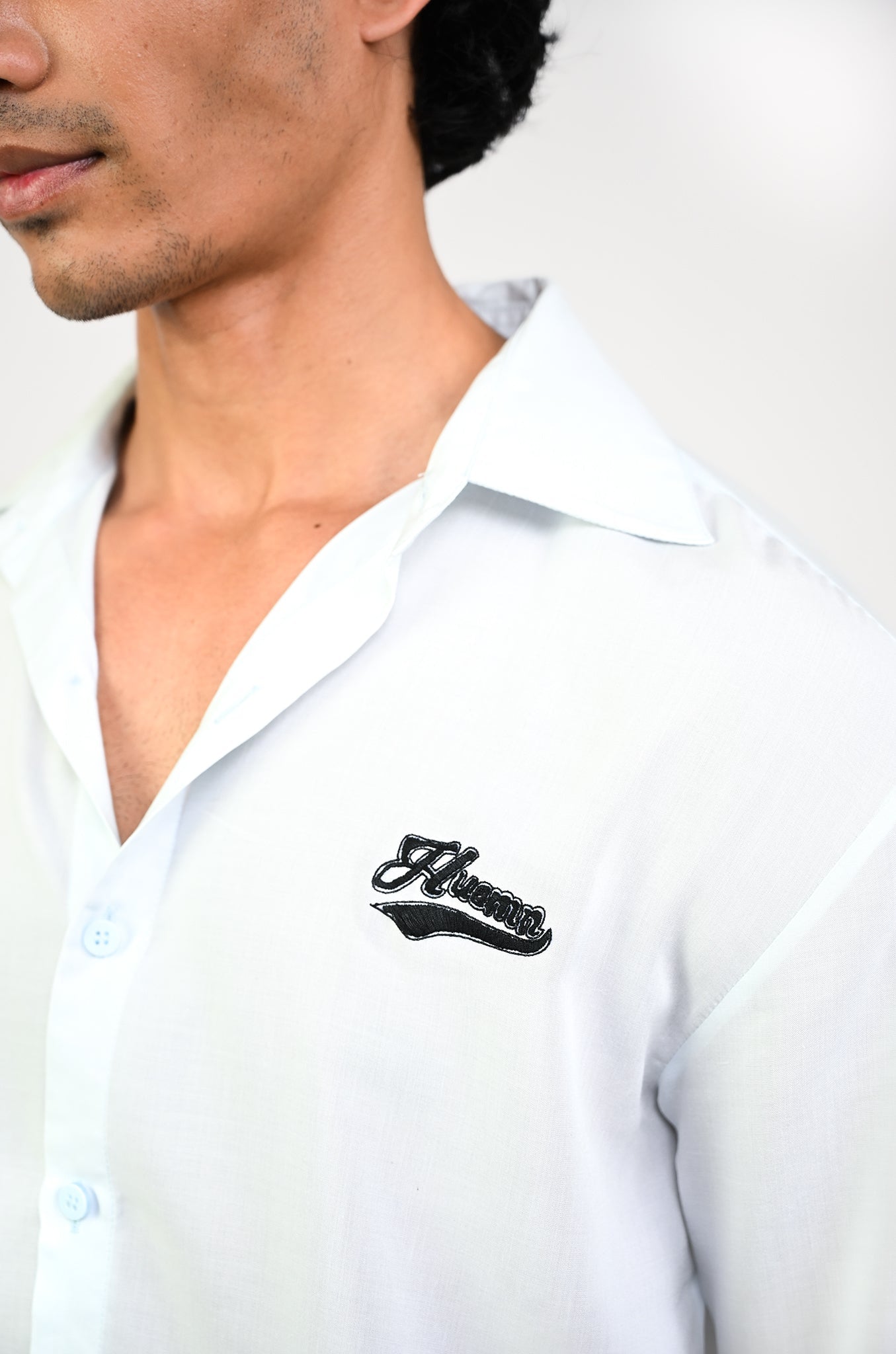 Embroidered logo cotton shirt (Powder blue)