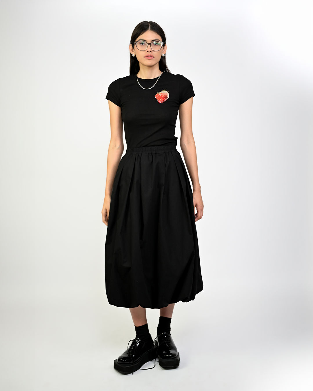 Embroidered Fitted T-shirt (Black)