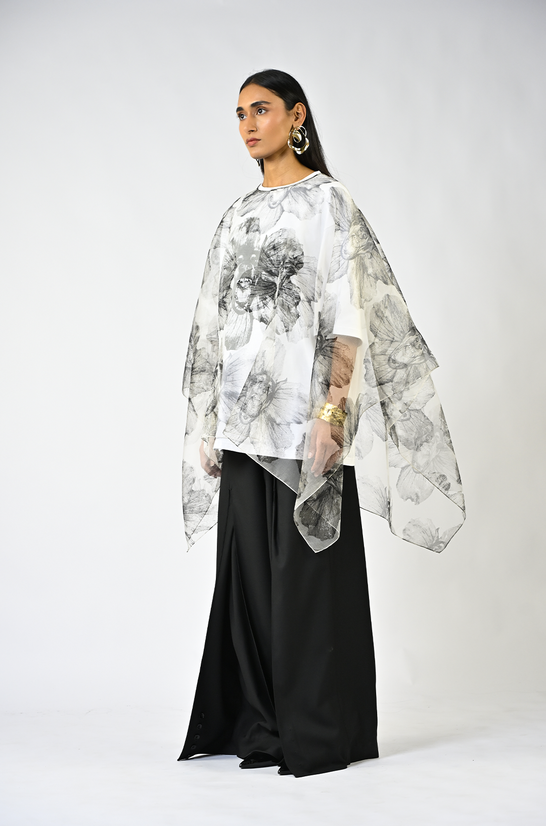 Canine printed sleeveless organza kaftan