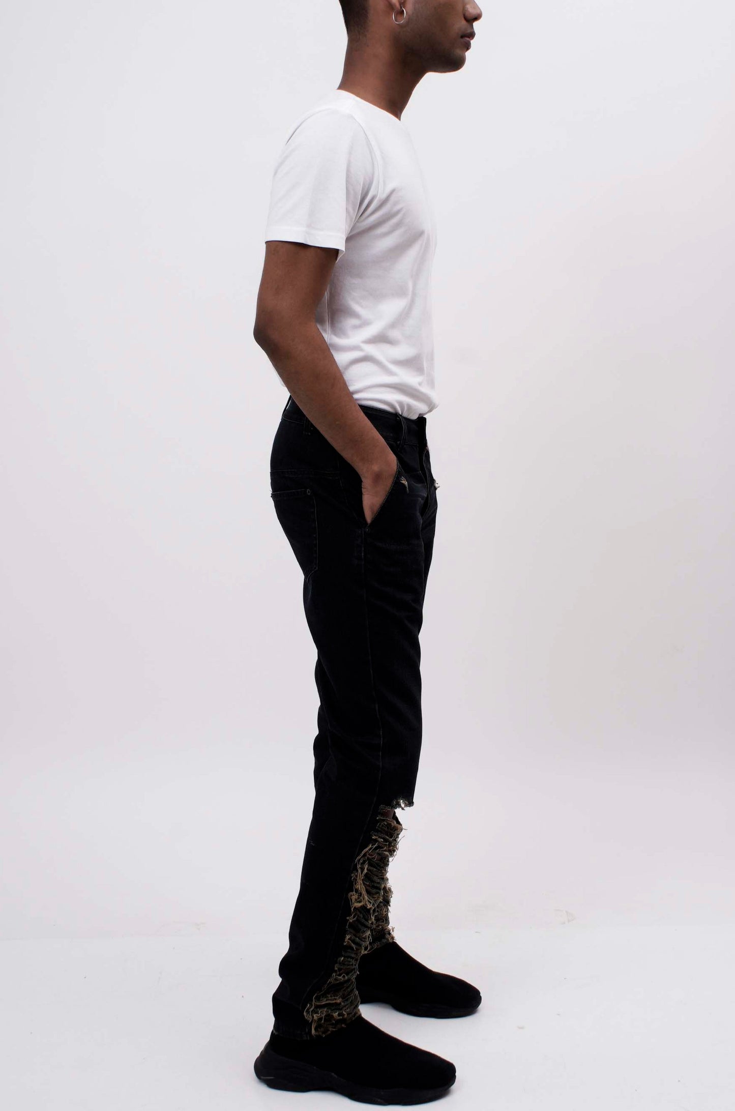 Indigo Slit And Frayed Jeans