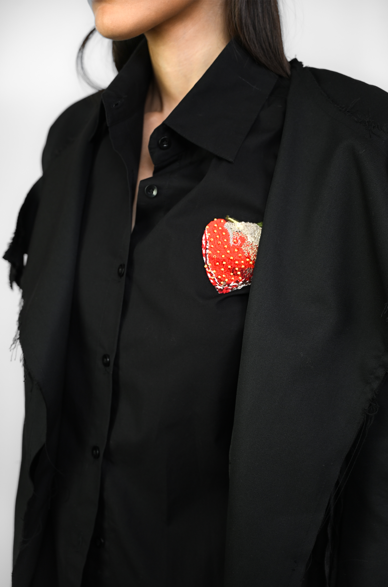 Embroidered shirt (Black)