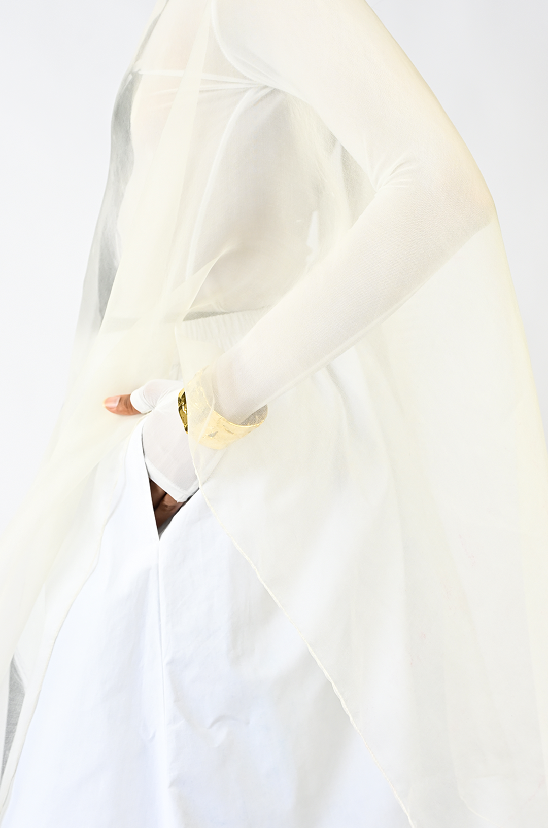 Horse printed sleeveless organza kaftan