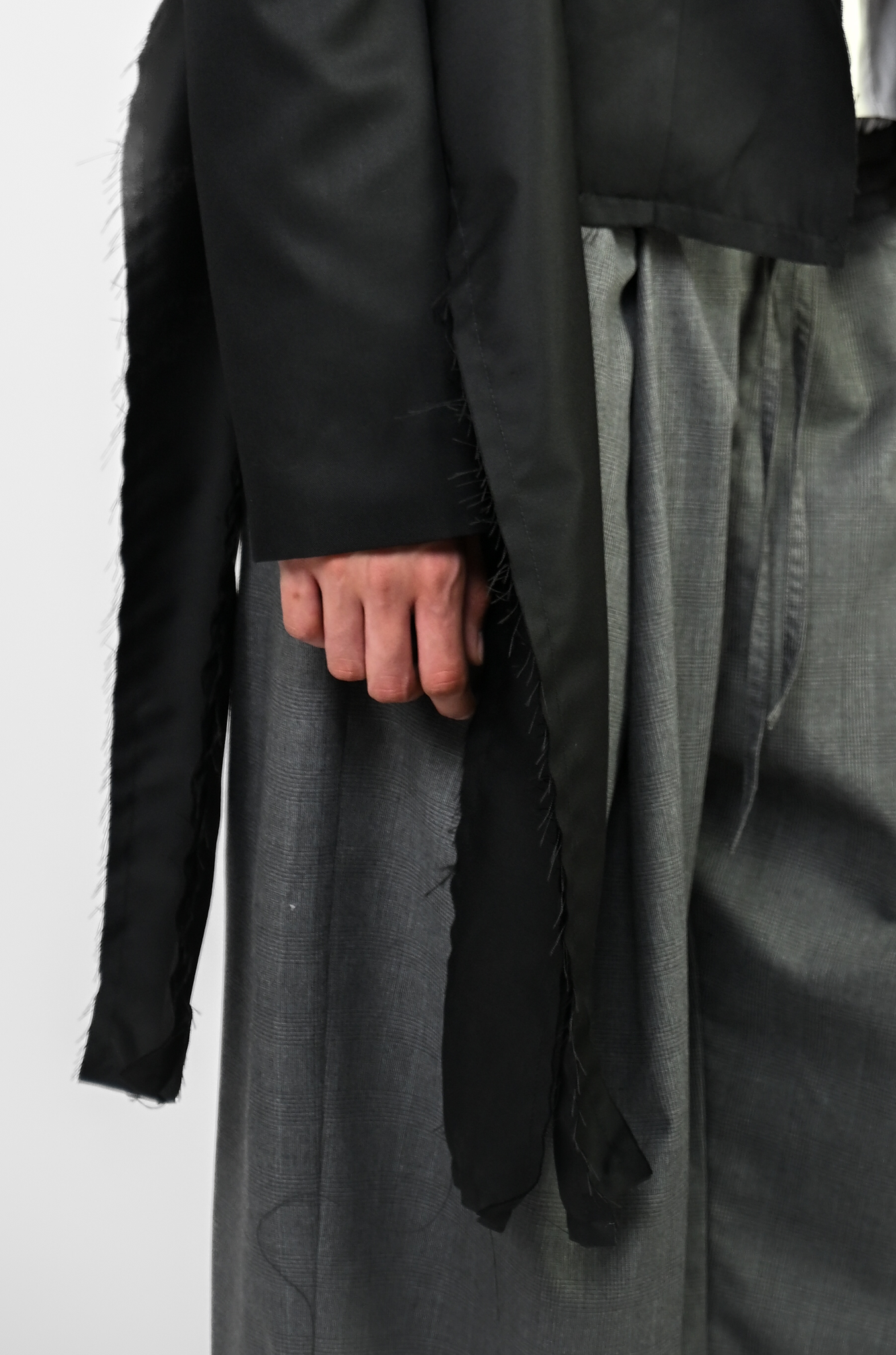 Cropped deconstructed blazer