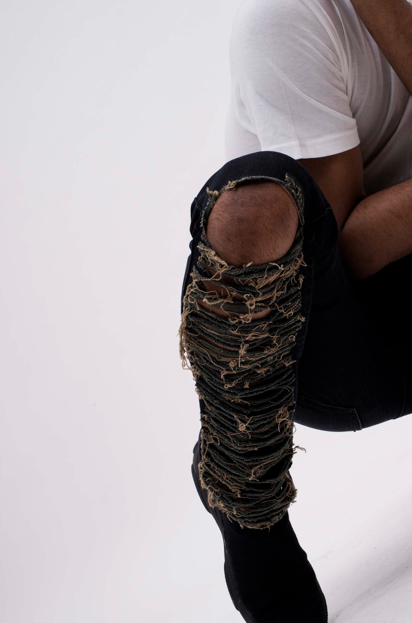 Indigo Slit And Frayed Jeans