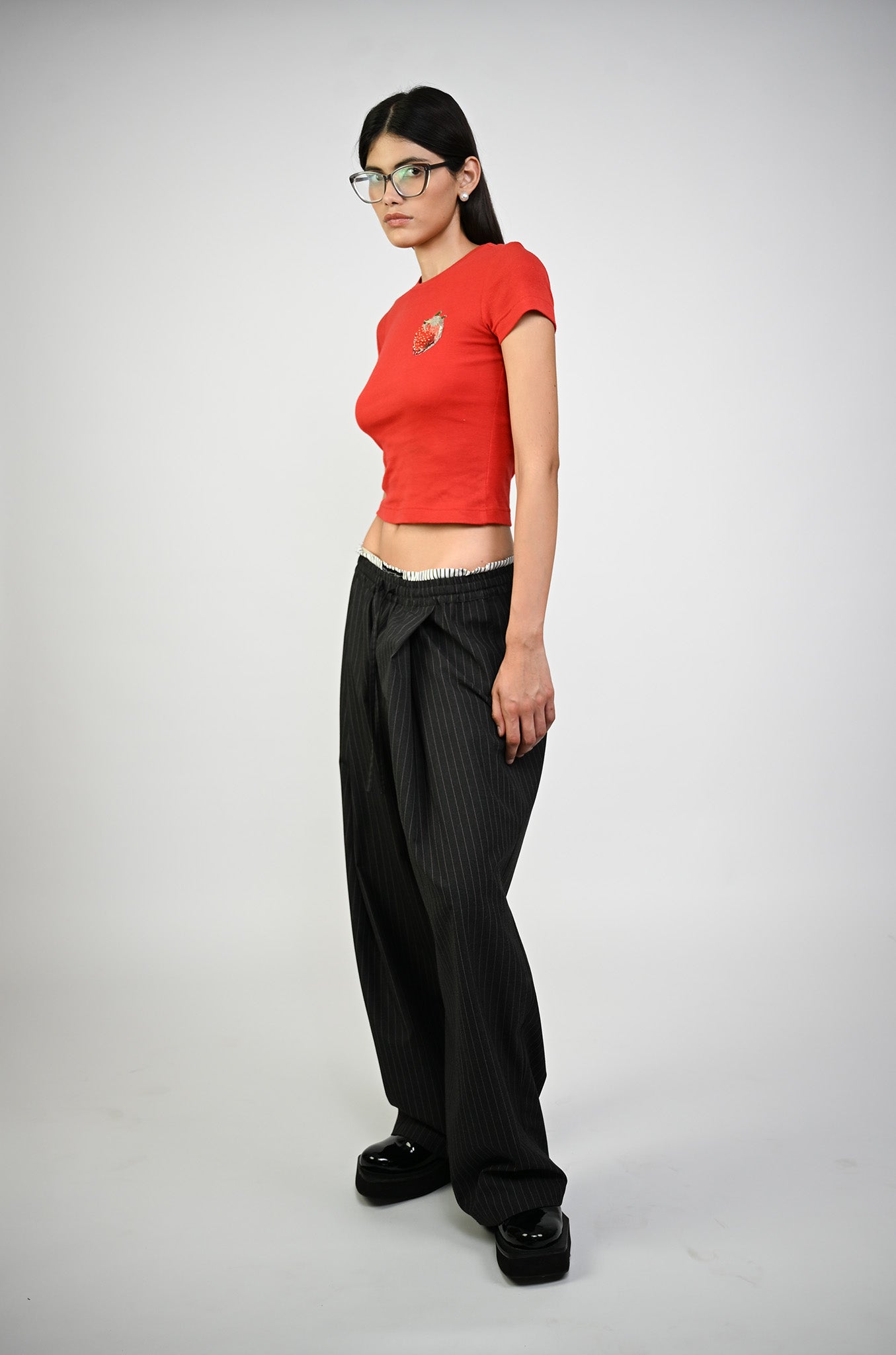 Embroidered Fitted T-shirt (Red)