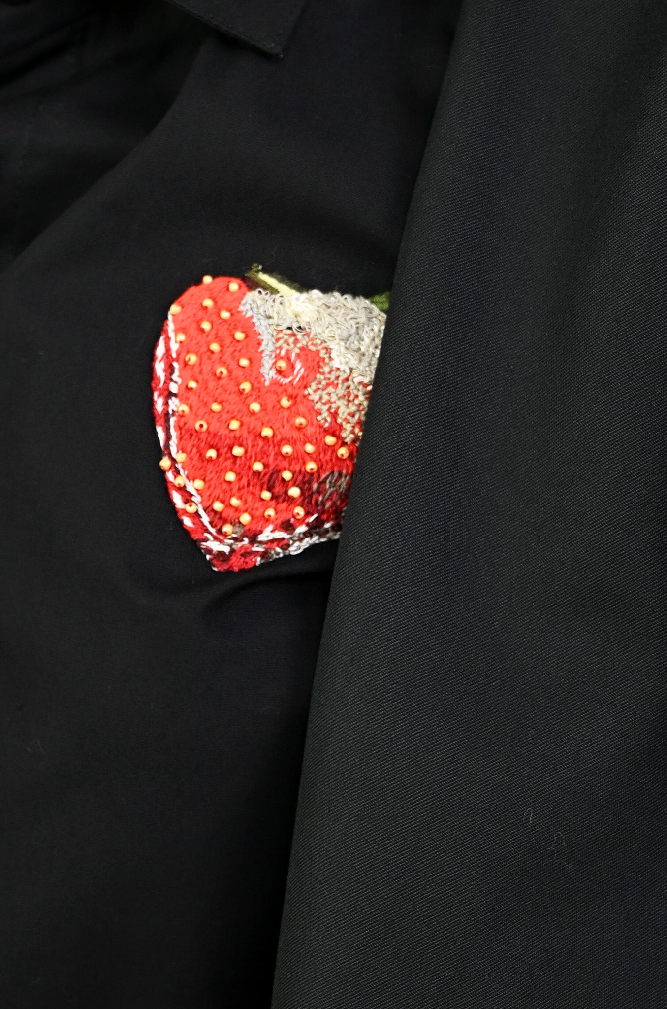 Embroidered shirt (Black)