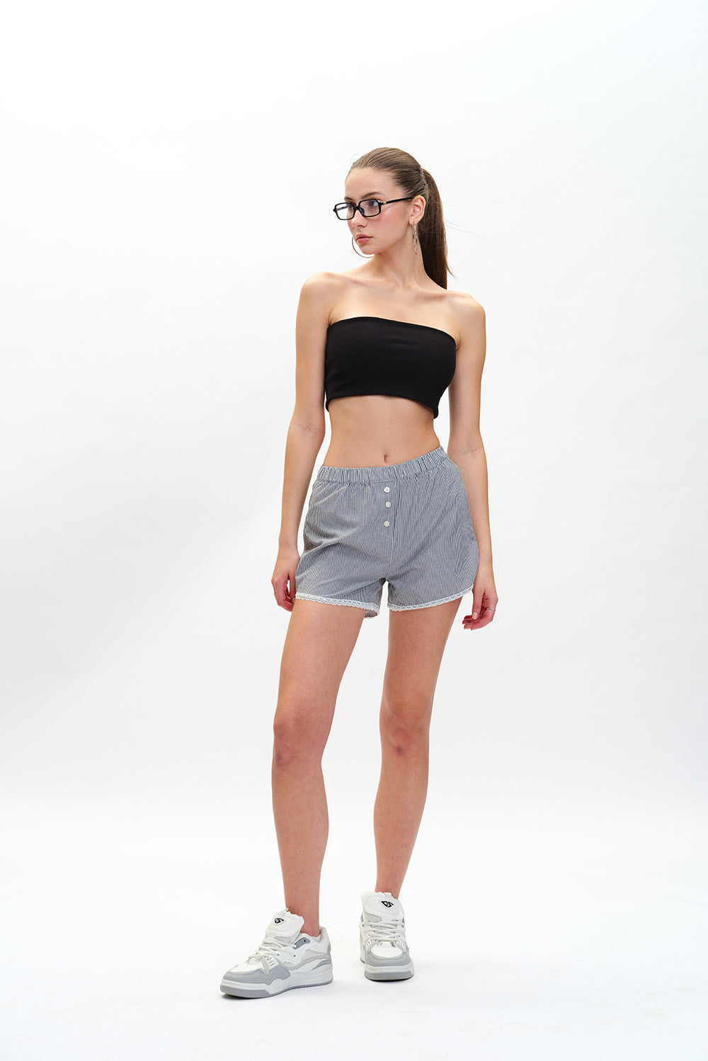B&W Small Stripes Lace Shorts