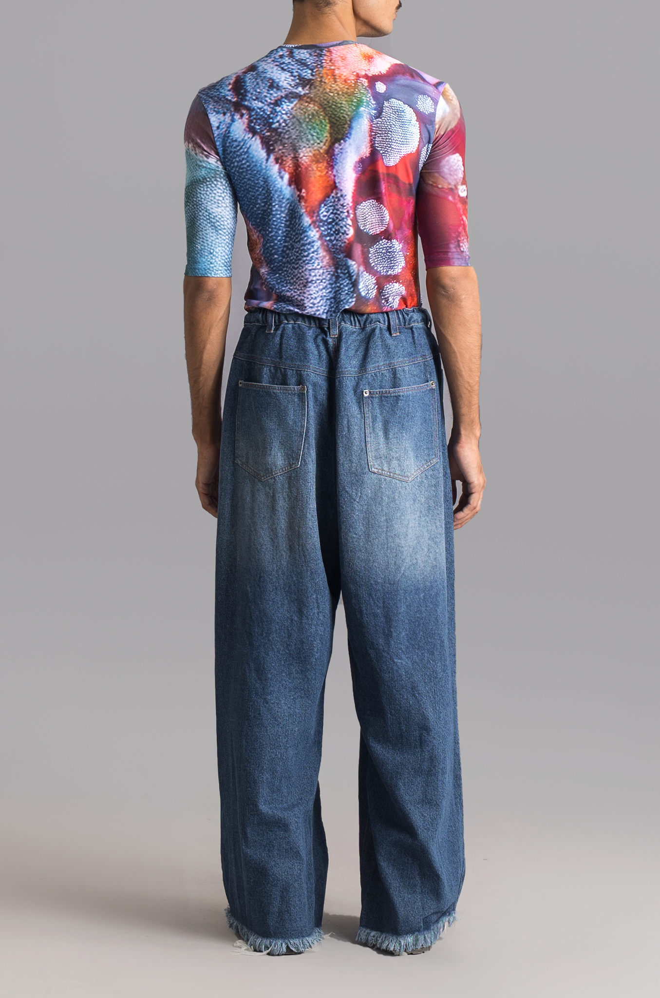 'Bacteria' Fitted T-shirt (Men)