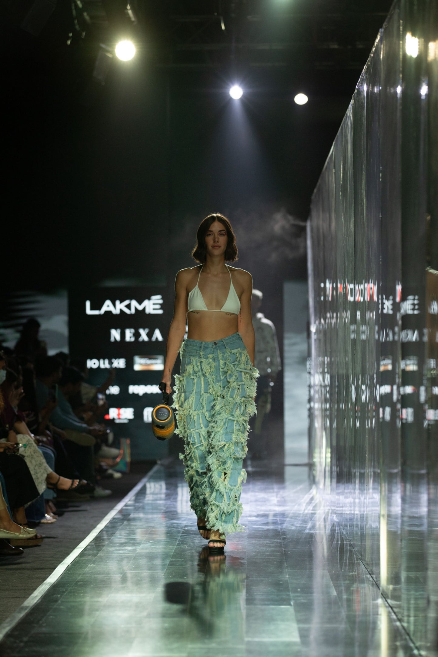 Handcrafted 1000 Panel Distressed Jeans