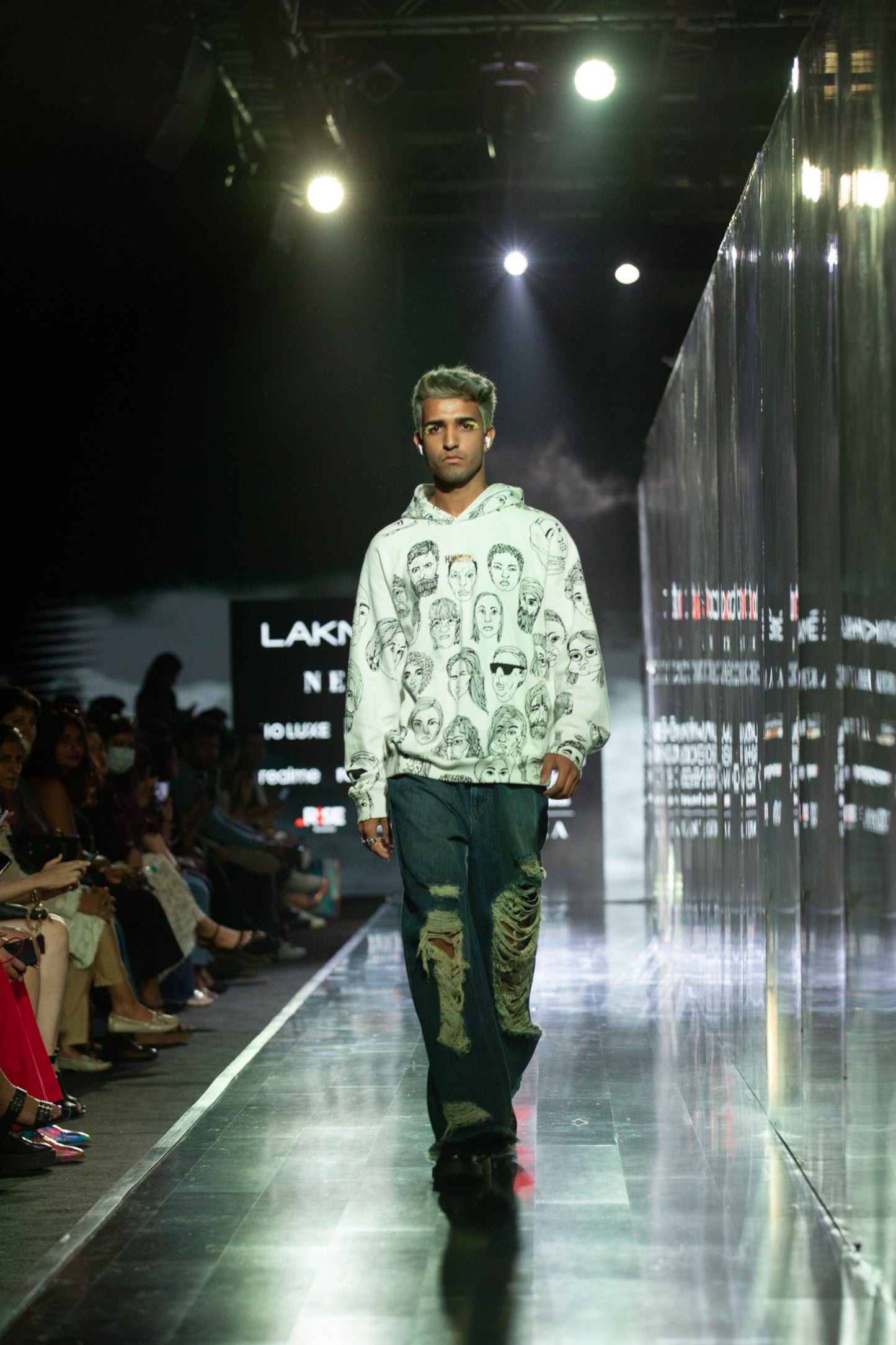 Indigo Distressed Jeans