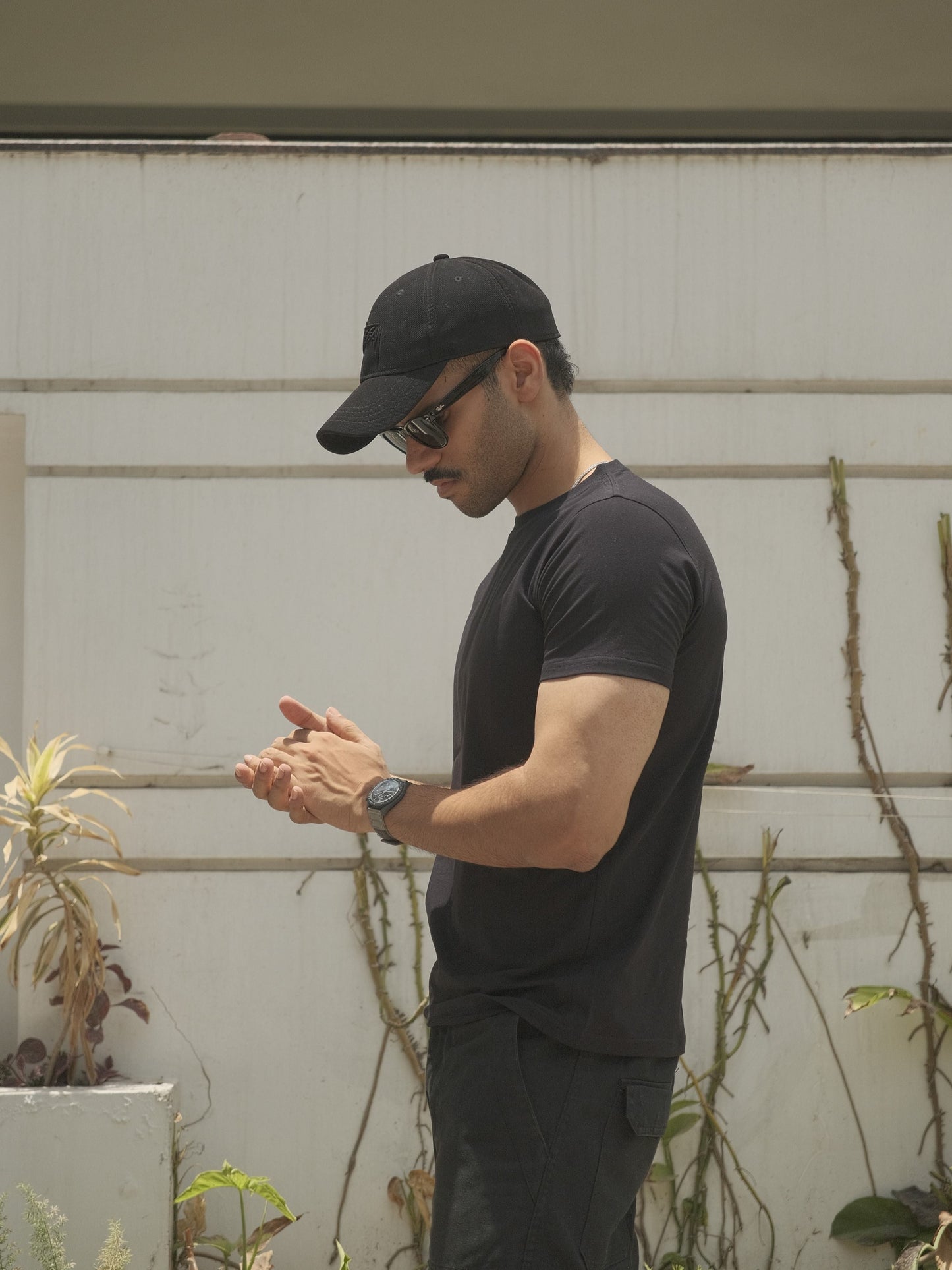 Basic Slim Fit T-shirt -Black