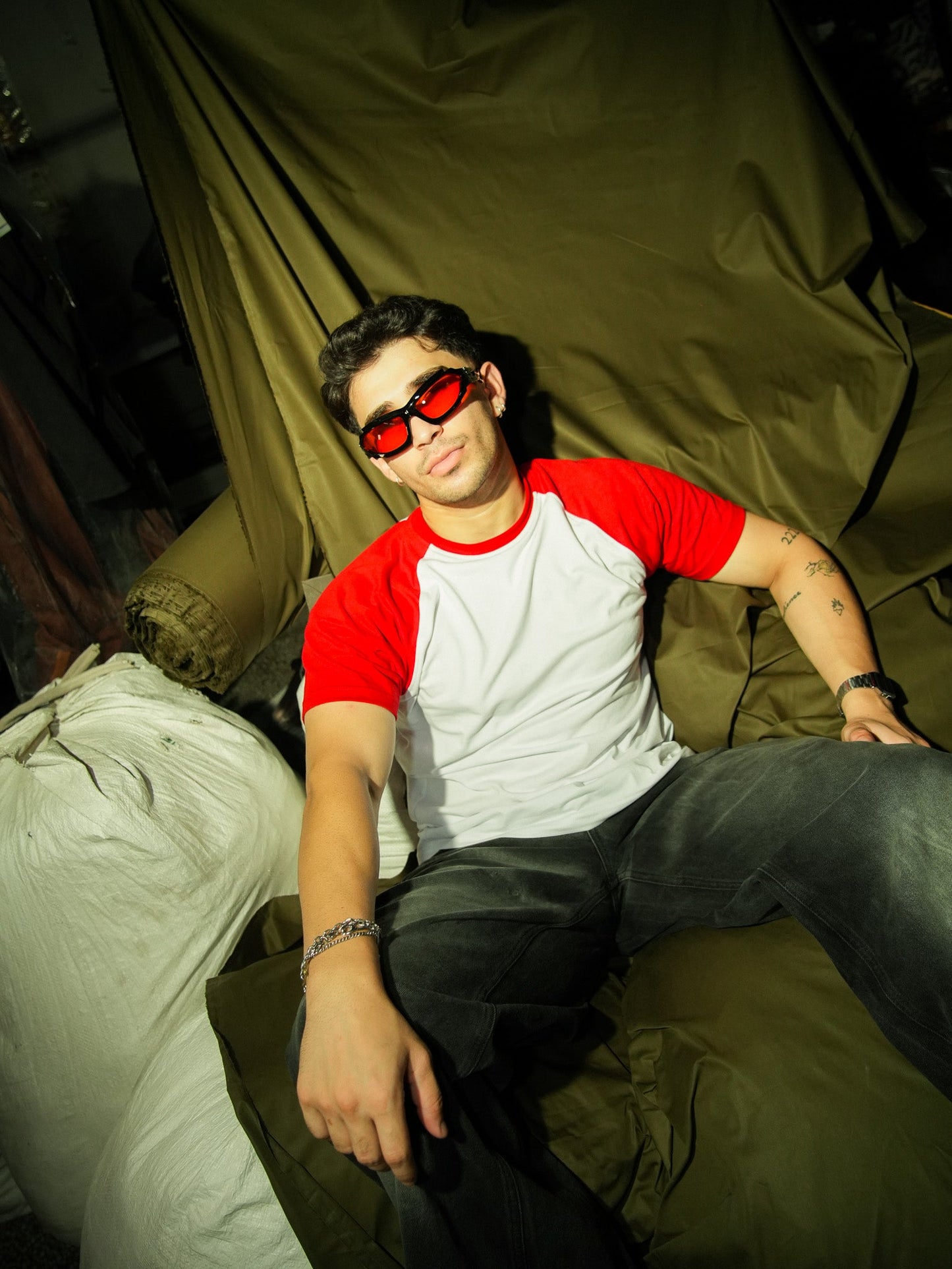 Reverse Raglan Slim Fit T-shirt - Red