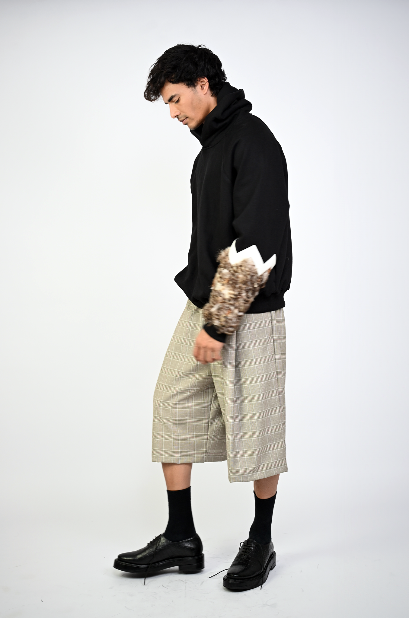 Oversized Black hoodie with feather inset