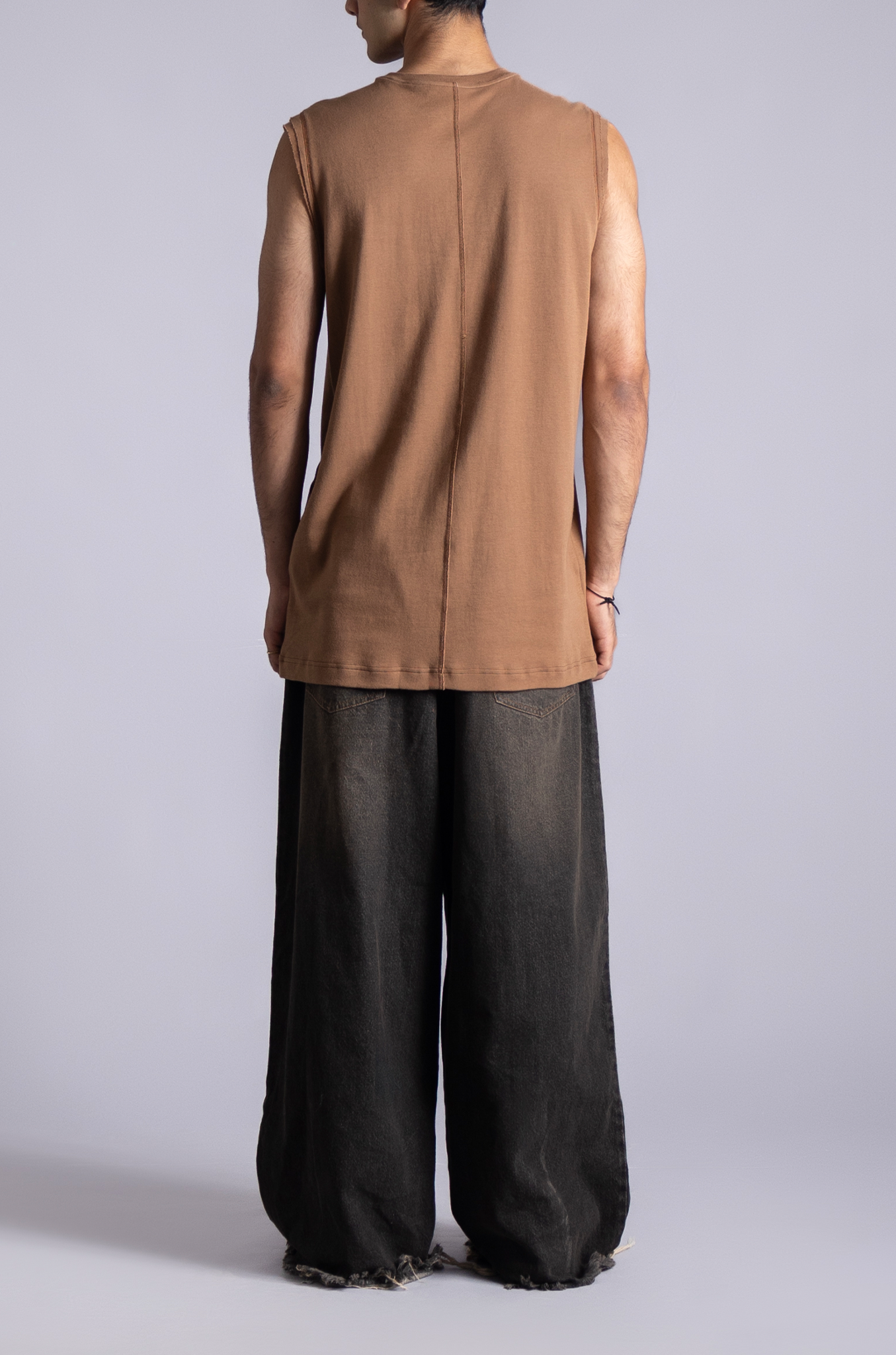 'The Ranch' Sleeveless T-shirt (Toffee)